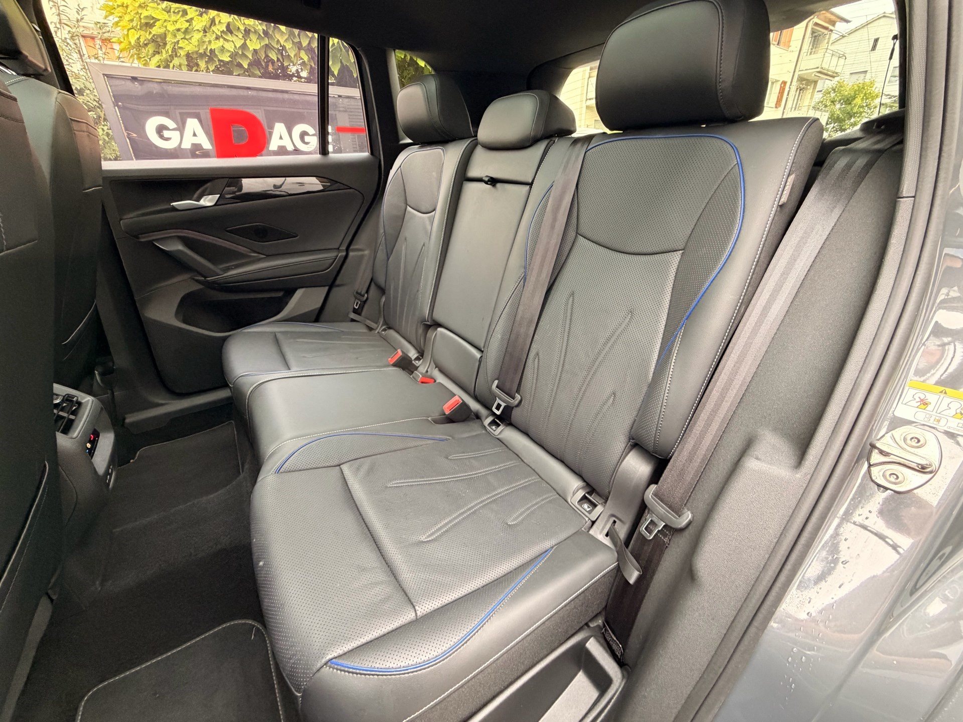 VW Tiguan 2.0 TSI 265PS 4Motion R-Line *** 360° KAMERA & PANORAMADACH ***-image-28