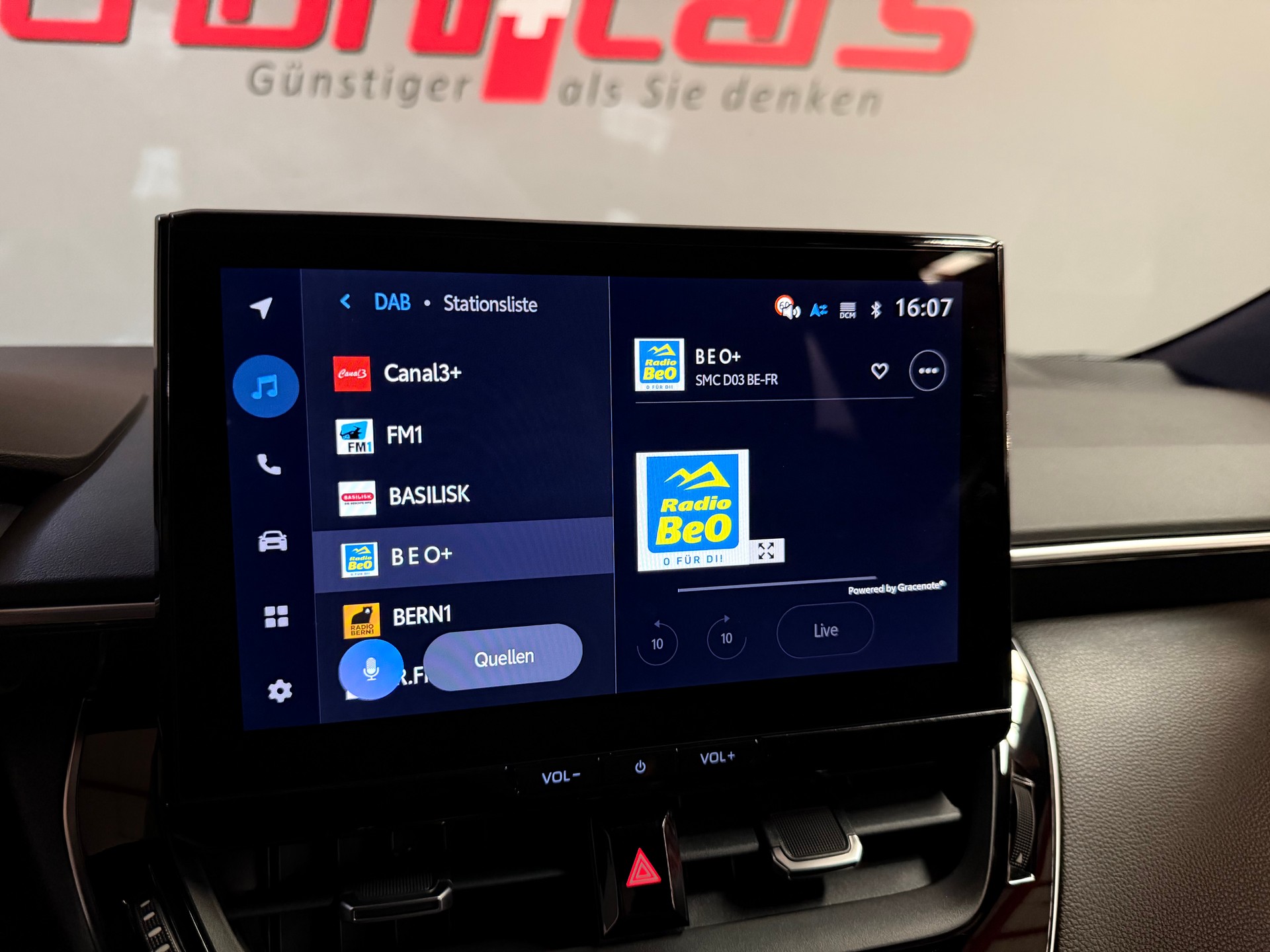 TOYOTA Corolla Touring Sports 1.8 HSD Comfort e-CVT-image-21