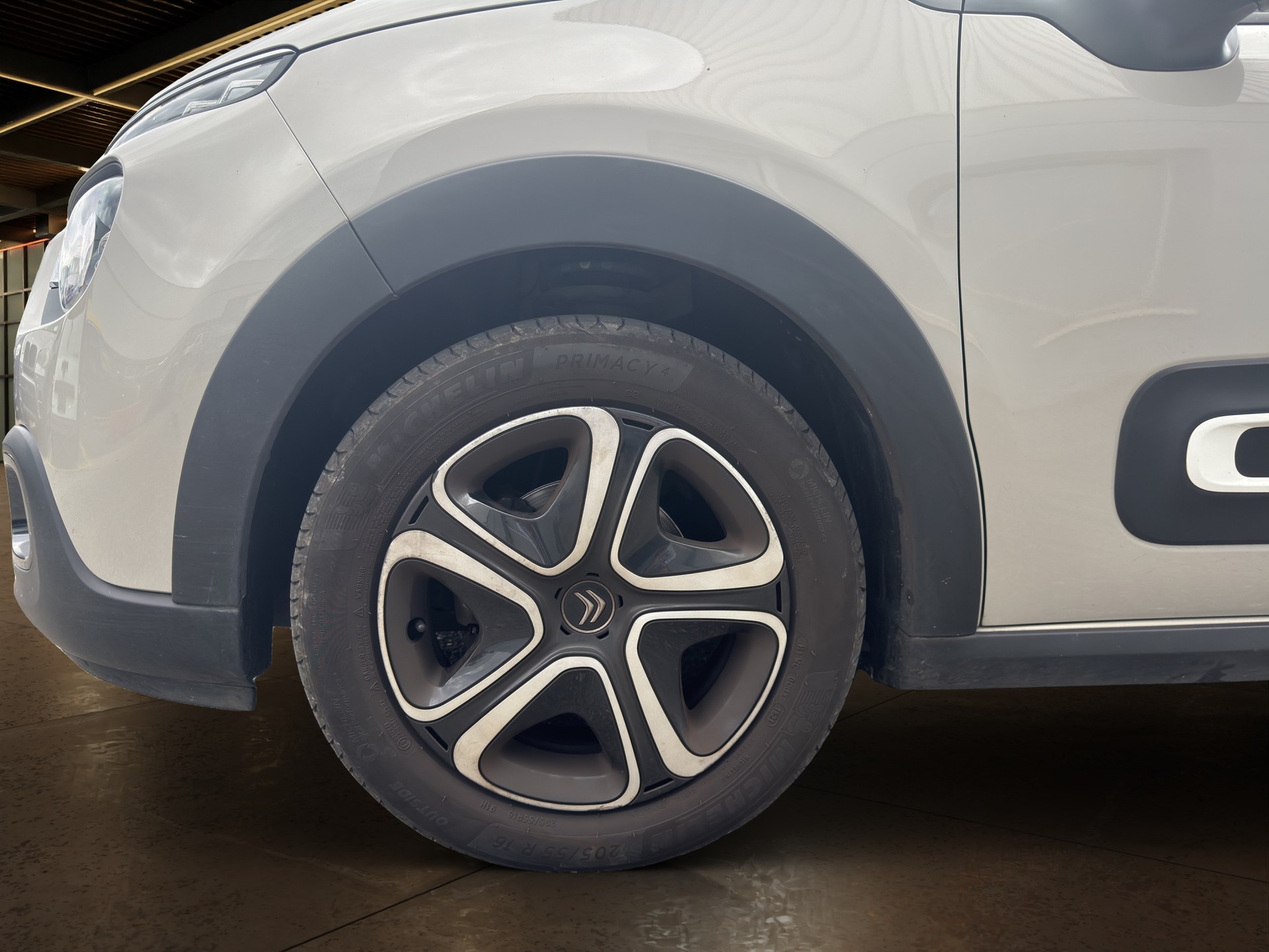 CITROEN C3 1.2i PureTech Swiss Edition-image-10