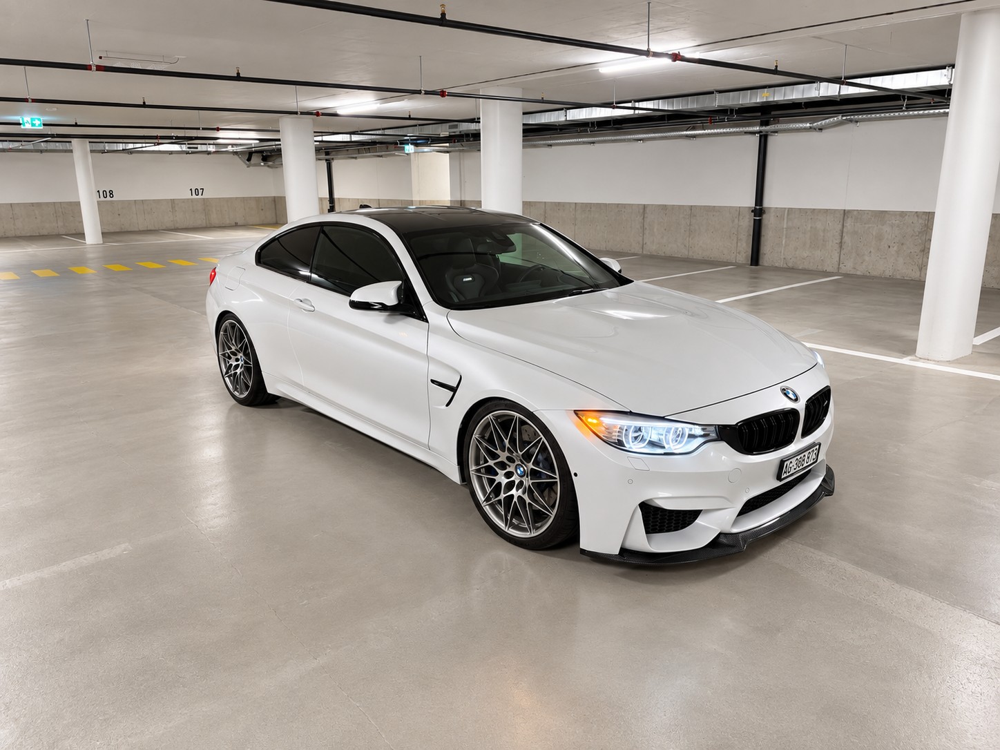 Car photo