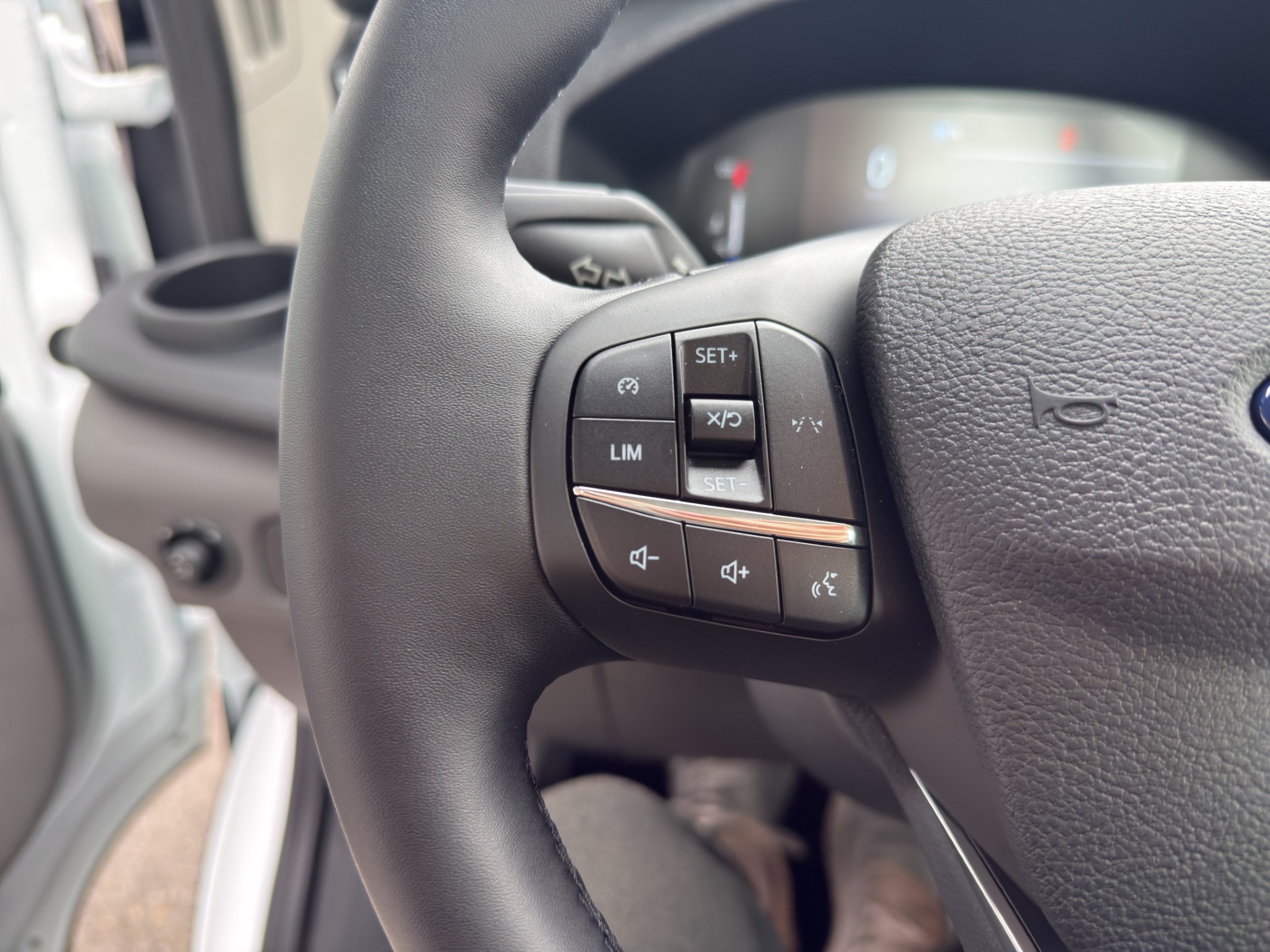 FORD Transit Kab.-Ch. 350 L2 (Lead-in) 2.0 EcoBlue 165 Trend-image-8