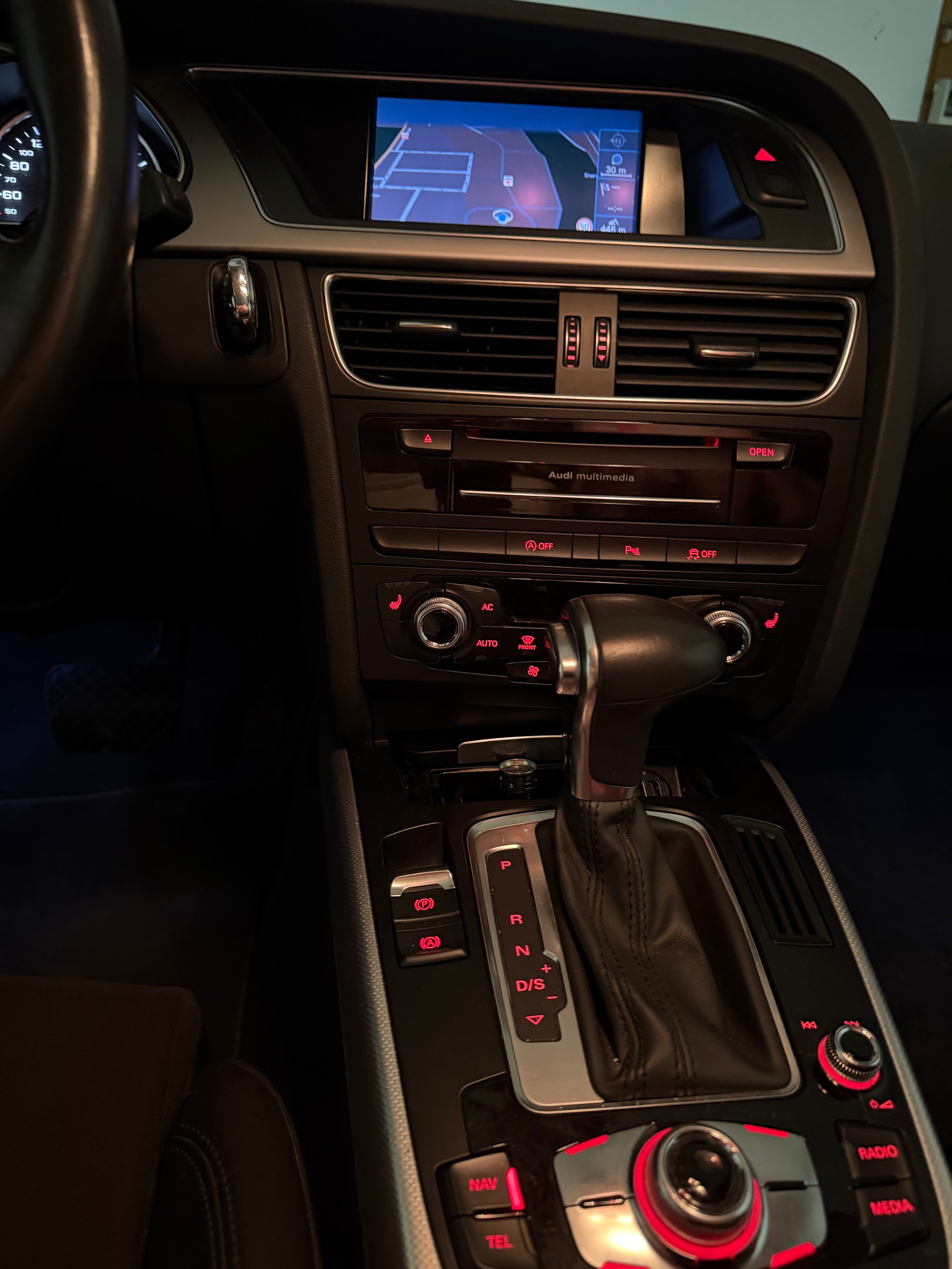 AUDI A4 Allroad 2.0 TFSI S-Tronic-image-4