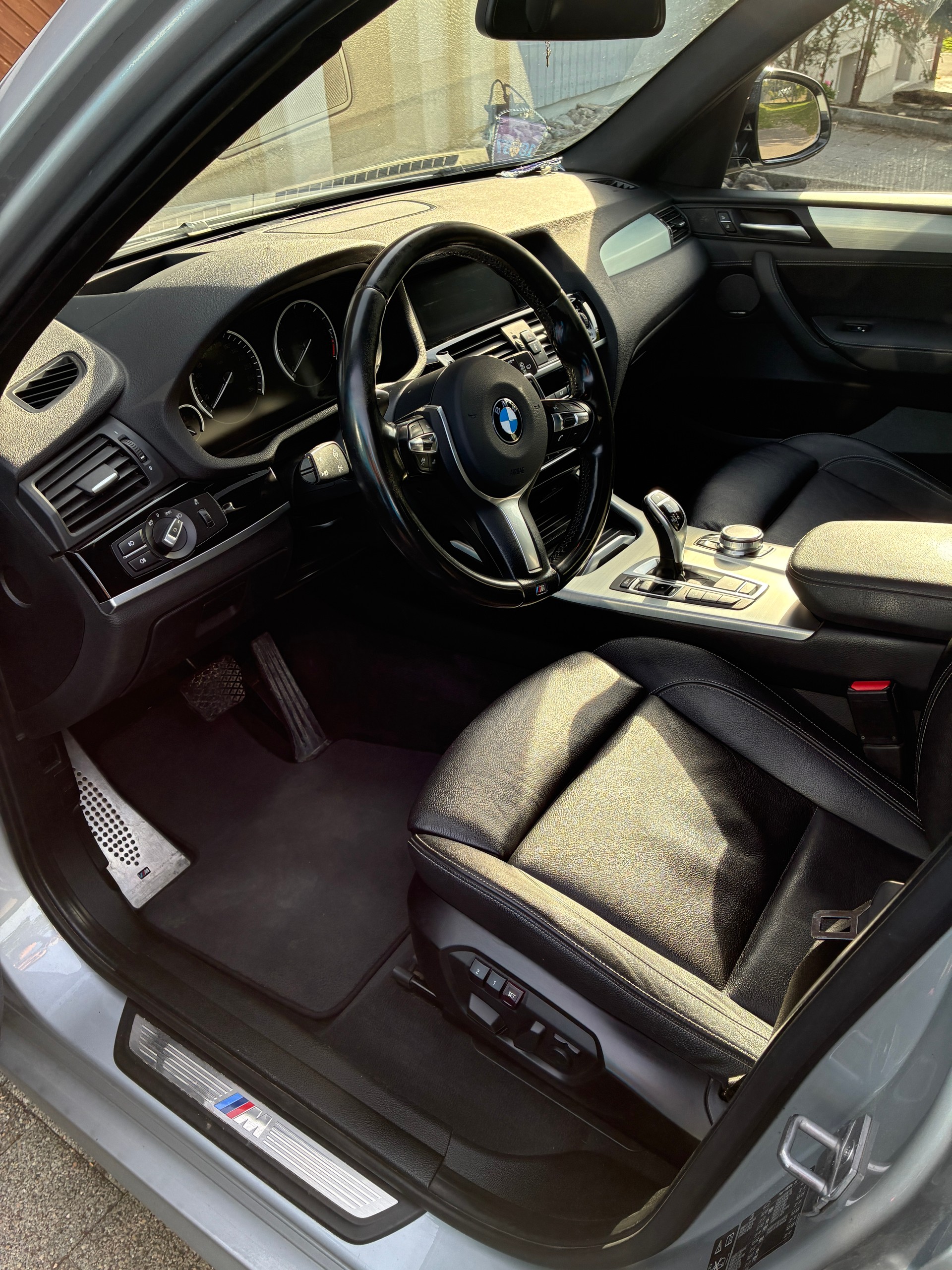 BMW 30d xDrive-image-4