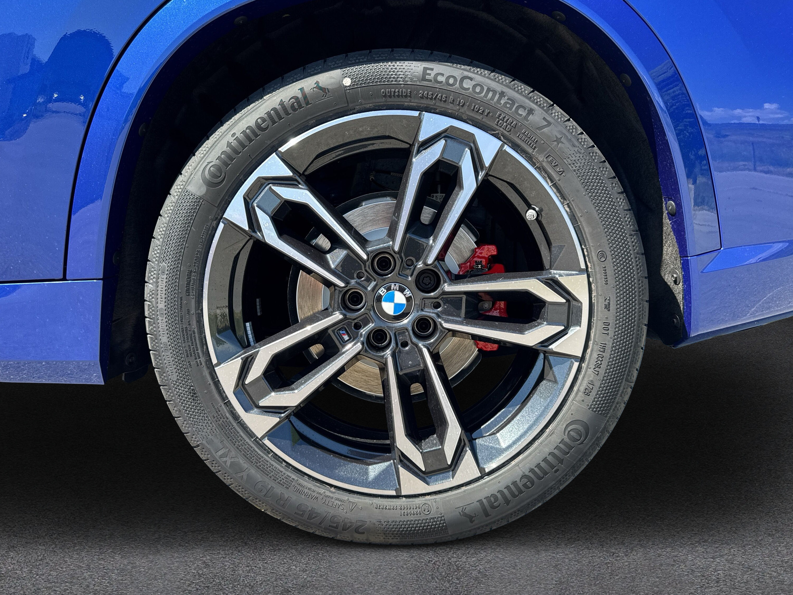 BMW iX1 eDrive 20 Edition M Sport-image-8
