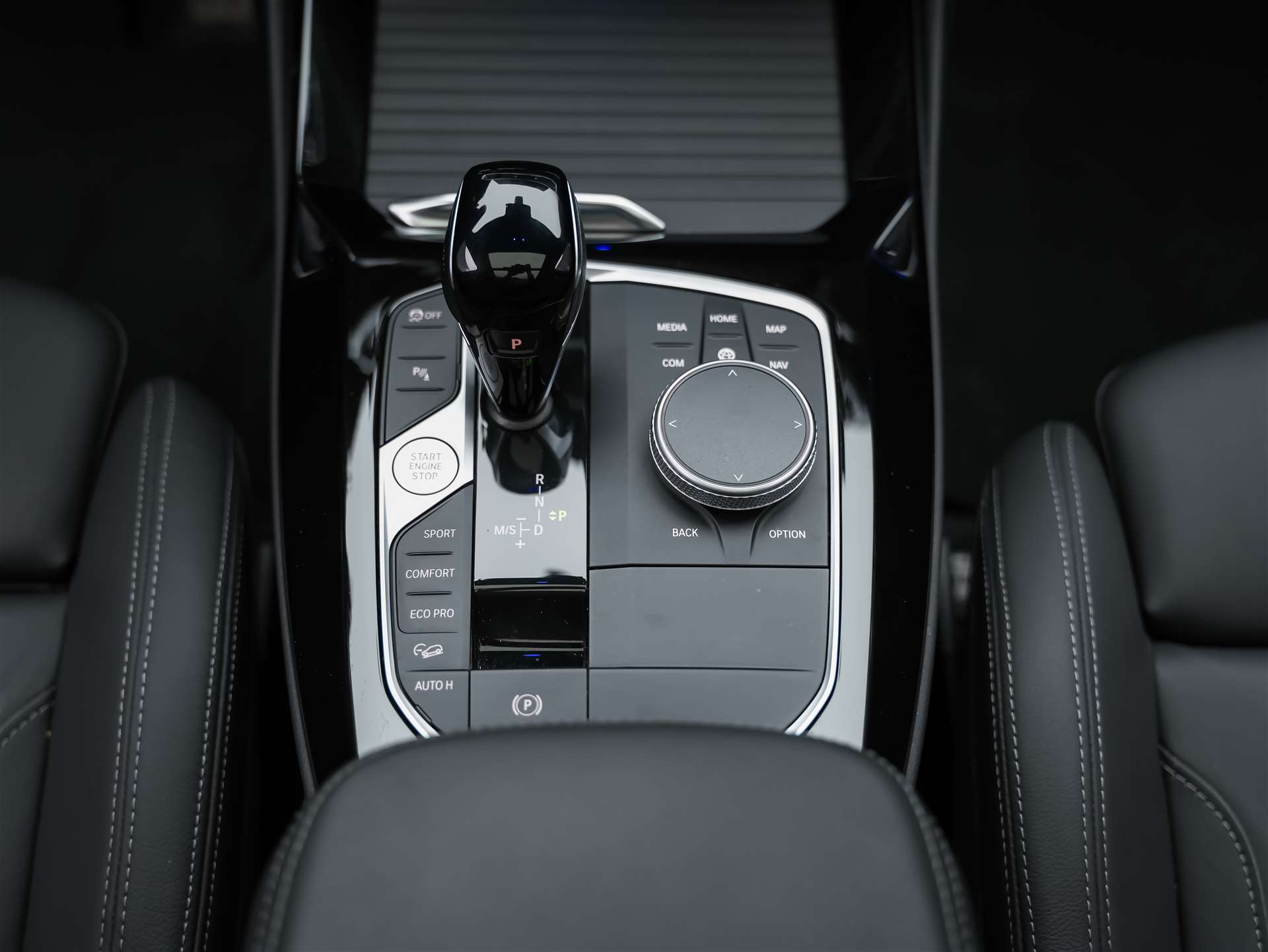BMW X3 xDrive 48V M40d *Panorama*Laser*Head-Up*Harman/Kardon*-image-24