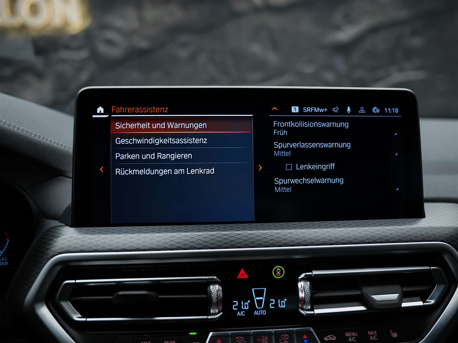 BMW X3 xDrive 48V M40d *Panorama*Laser*Head-Up*Harman/Kardon*-image-38