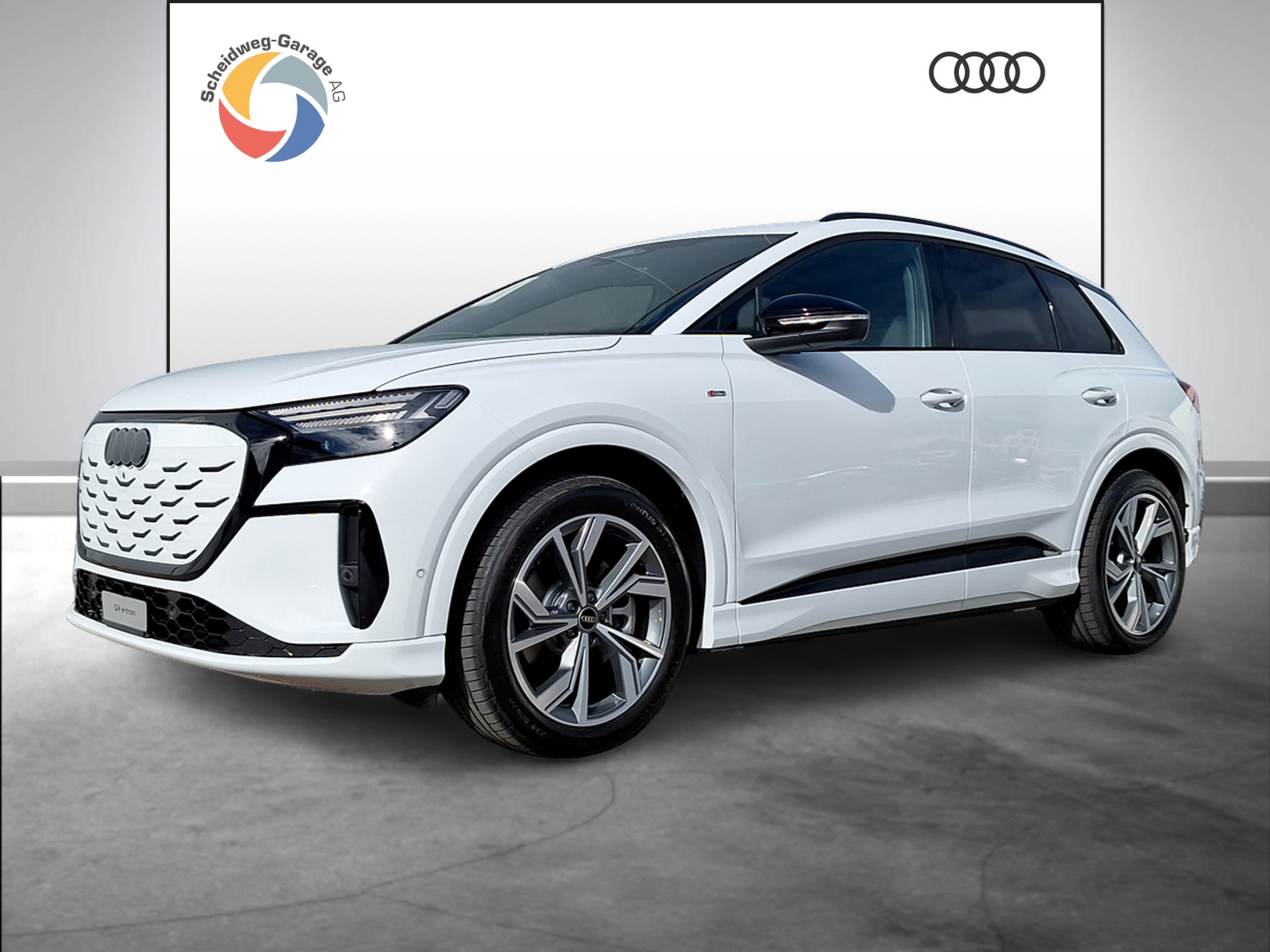 AUDI Q4 e-tron SUV quattro performance Attraction-image-0