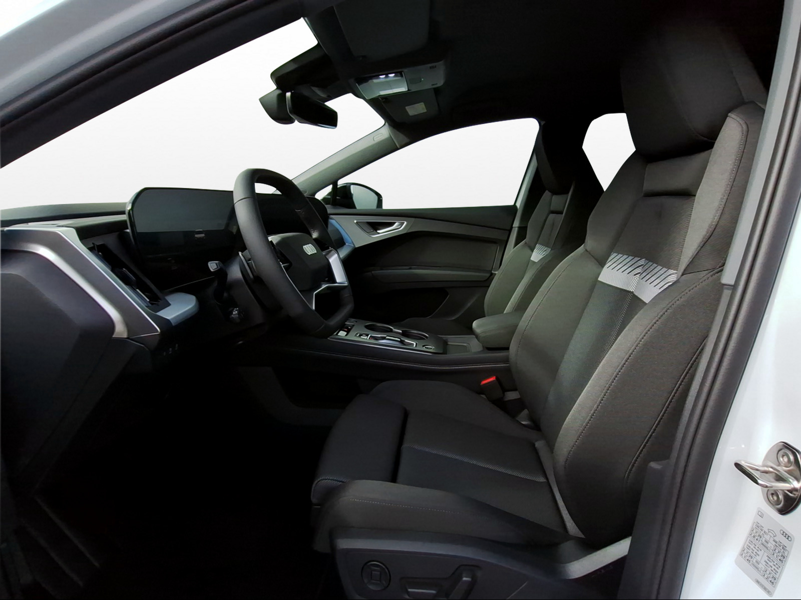 AUDI Q4 e-tron SUV quattro performance Attraction-image-6