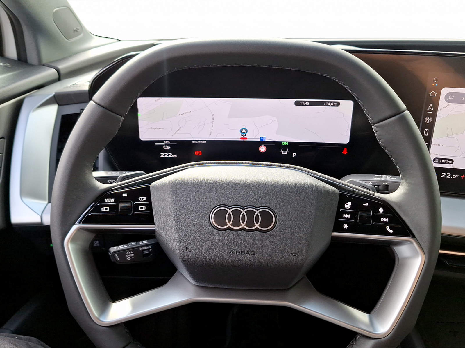 AUDI Q4 e-tron SUV quattro performance Attraction-image-4