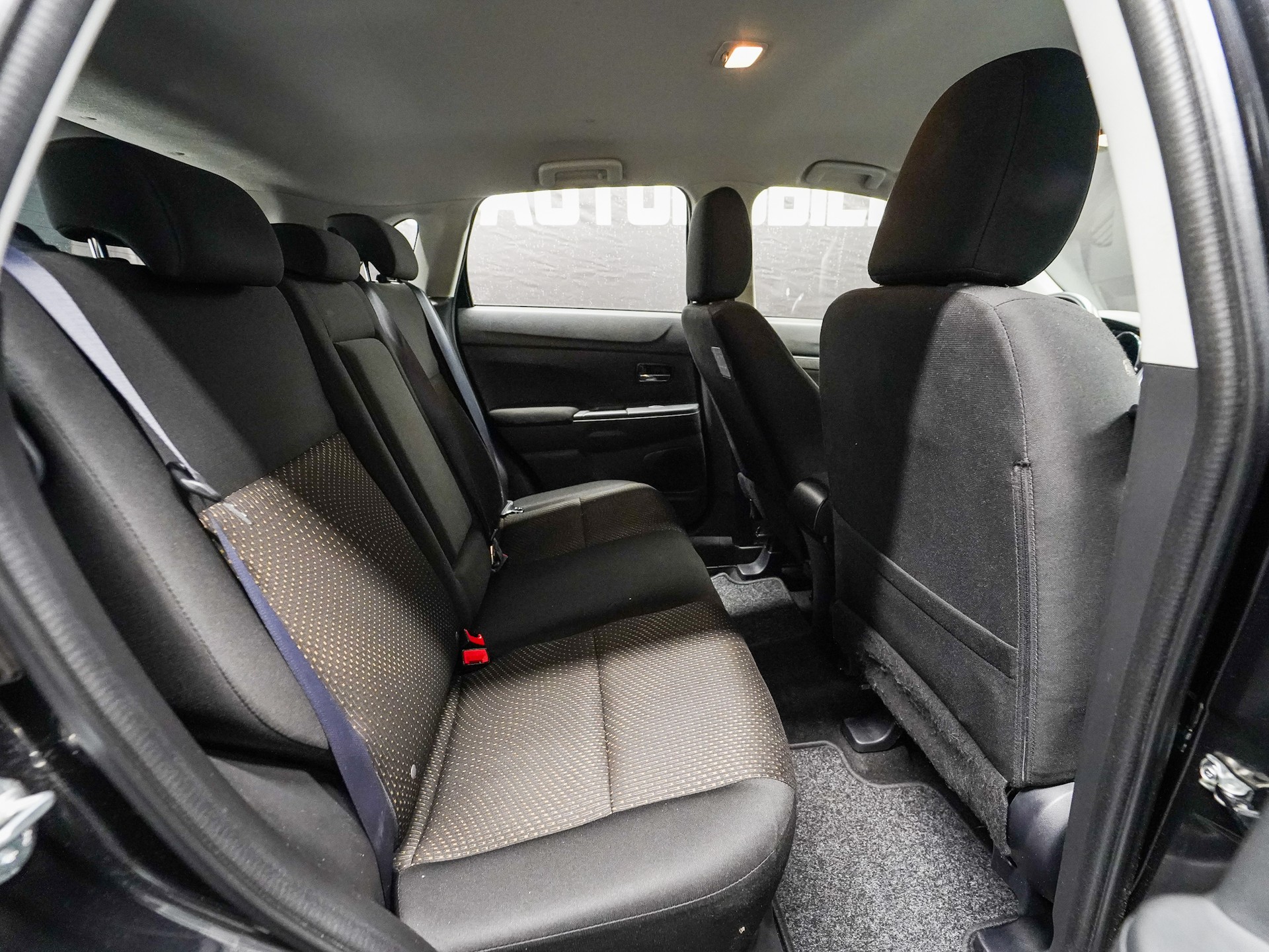 MITSUBISHI ASX 1.8 DID Sport 4WD-image-16