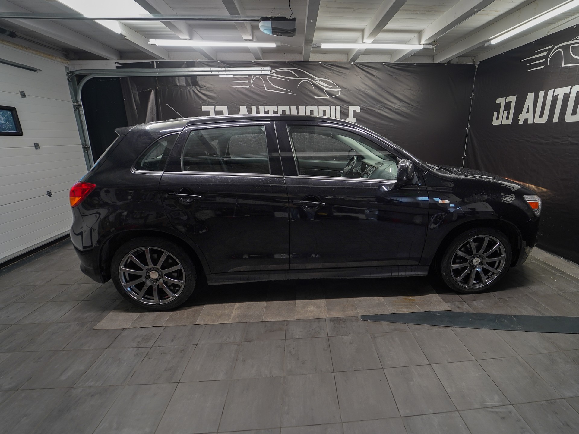MITSUBISHI ASX 1.8 DID Sport 4WD-image-14