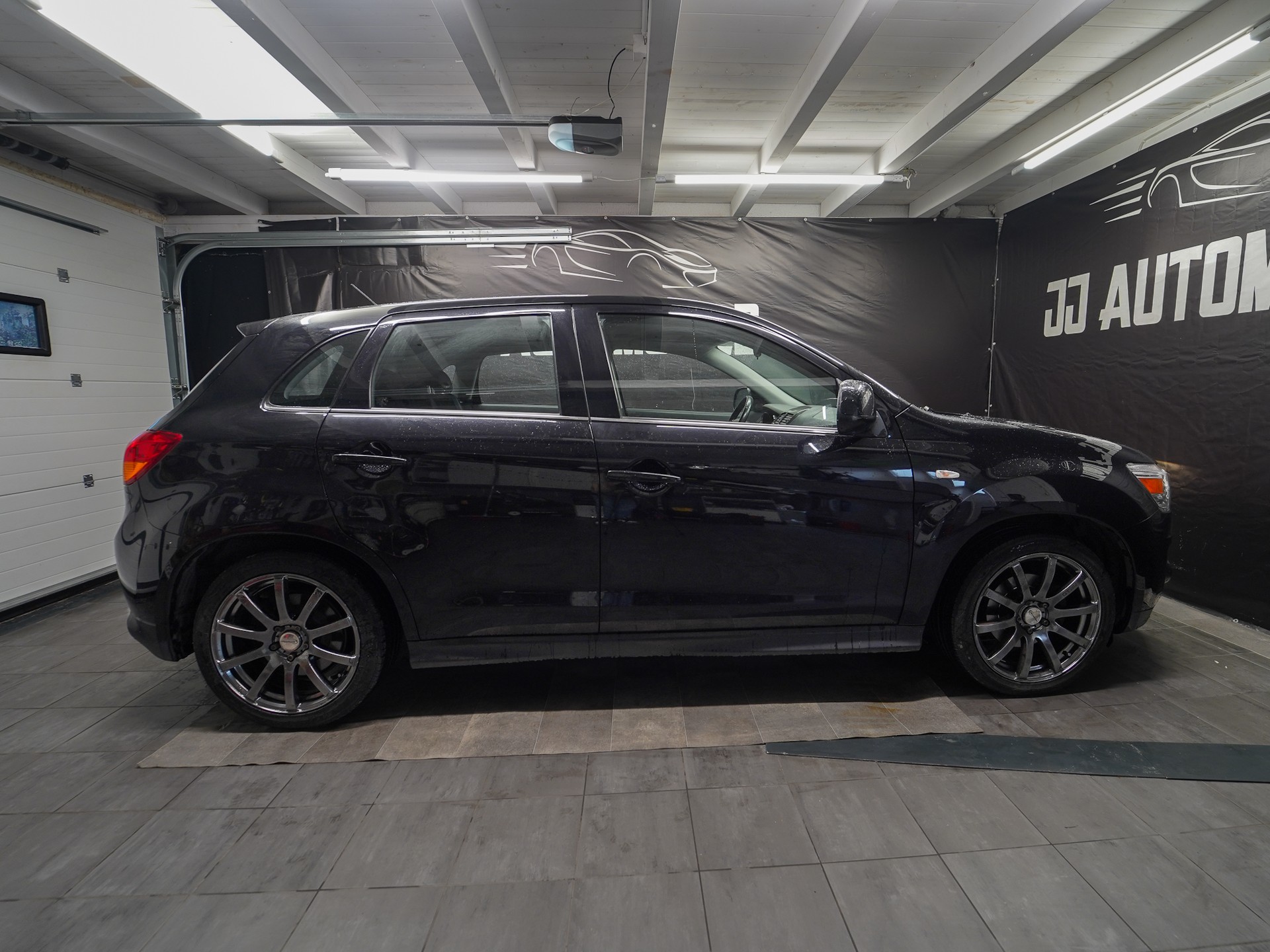 MITSUBISHI ASX 1.8 DID Sport 4WD-image-13