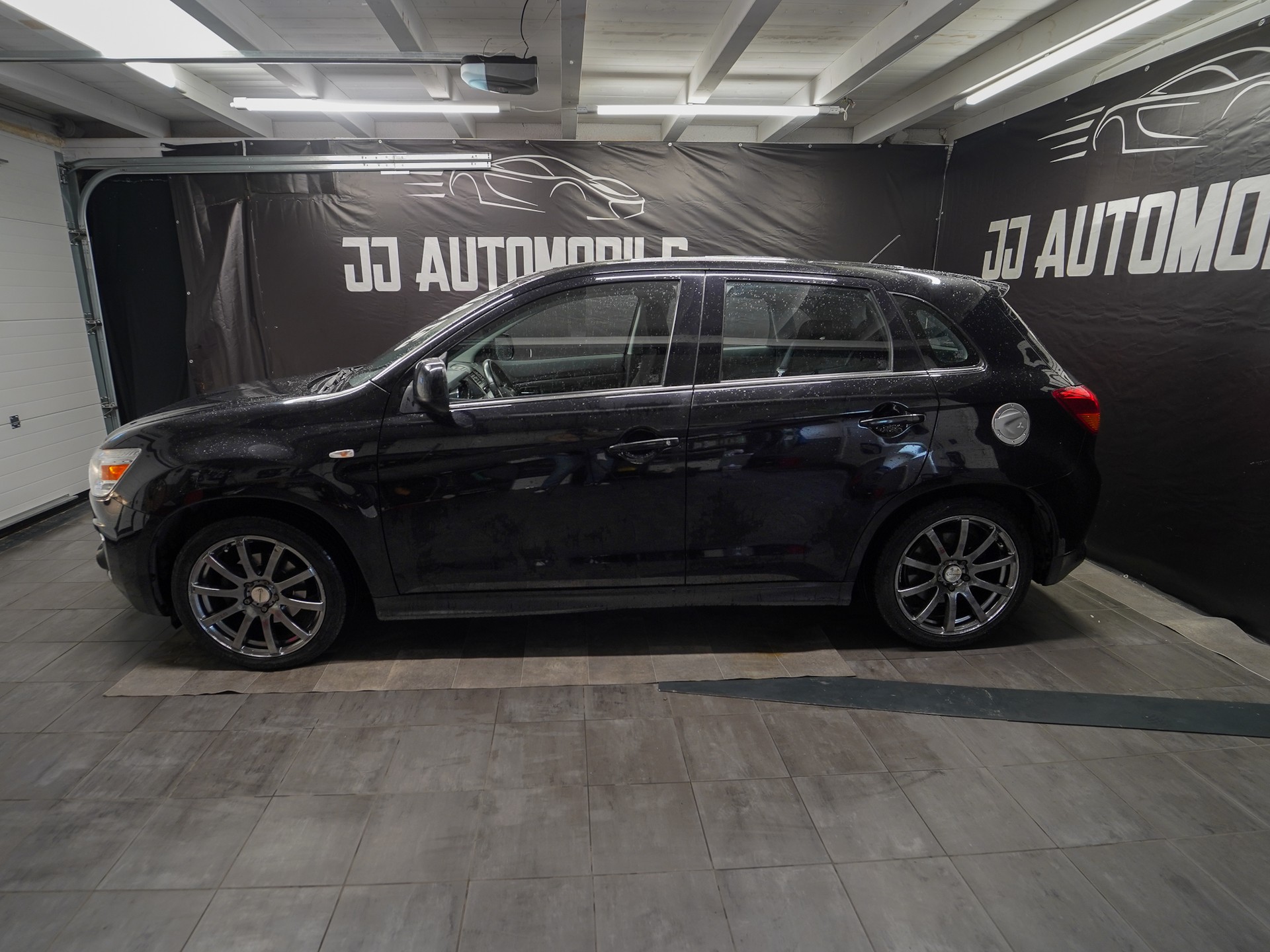 MITSUBISHI ASX 1.8 DID Sport 4WD-image-8