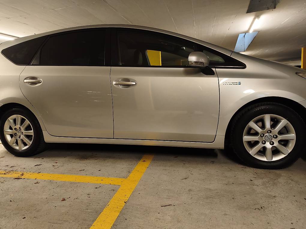 TOYOTA Prius+ 1.8 VVT-i HSD Luna-image-4