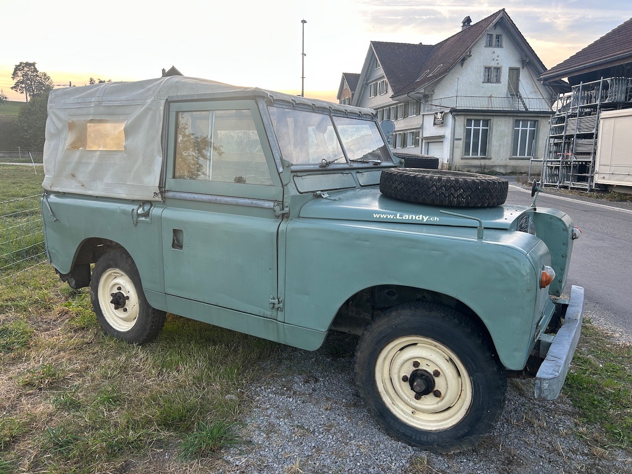 LAND ROVER Serie 2a-image-2