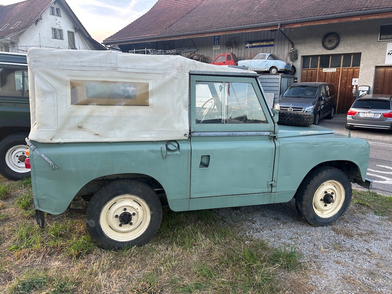 LAND ROVER Serie 2a-image-9