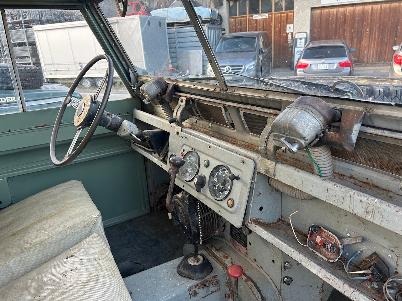 LAND ROVER Serie 2a-image-6