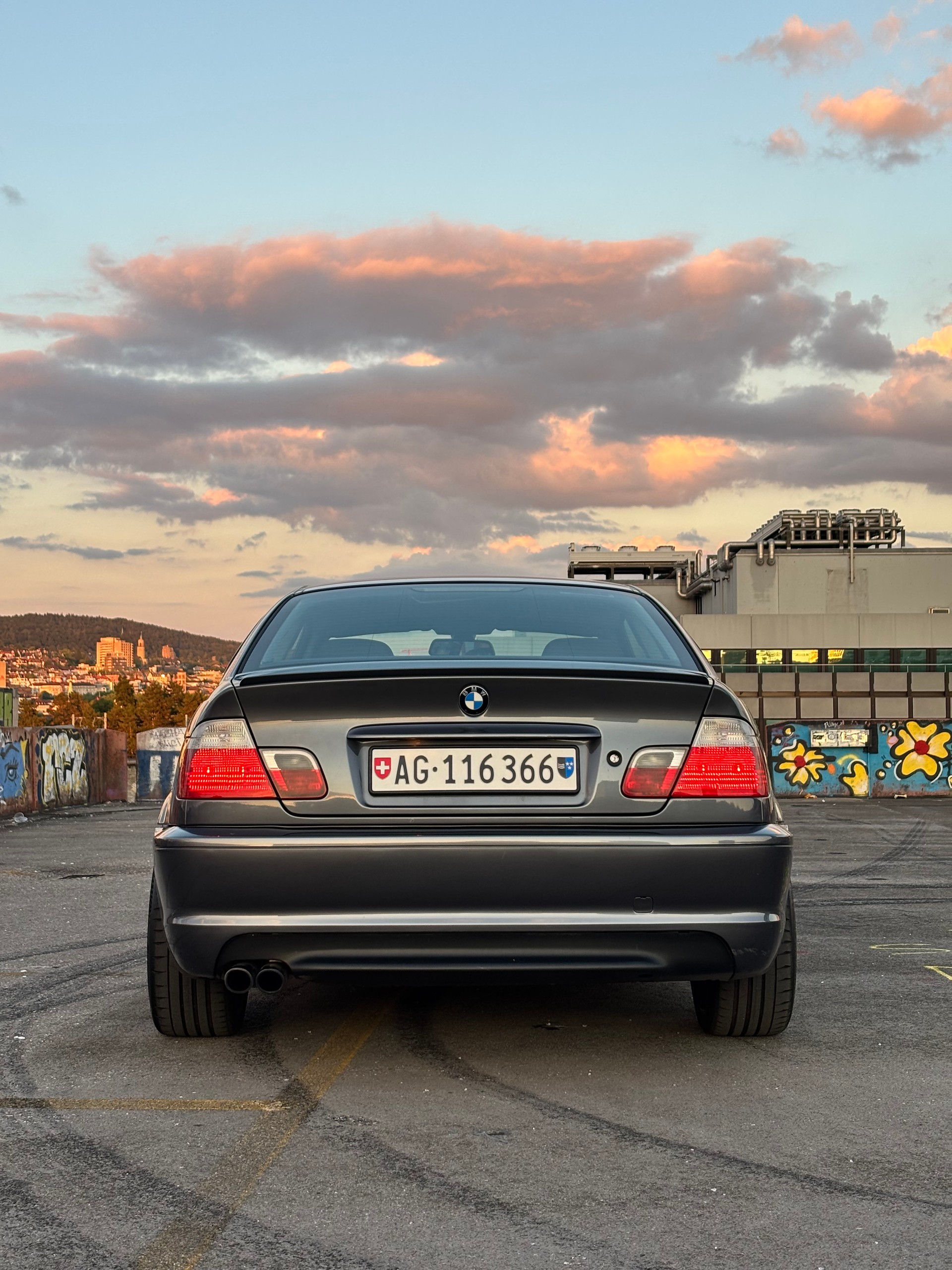 BMW 330Ci-image-3