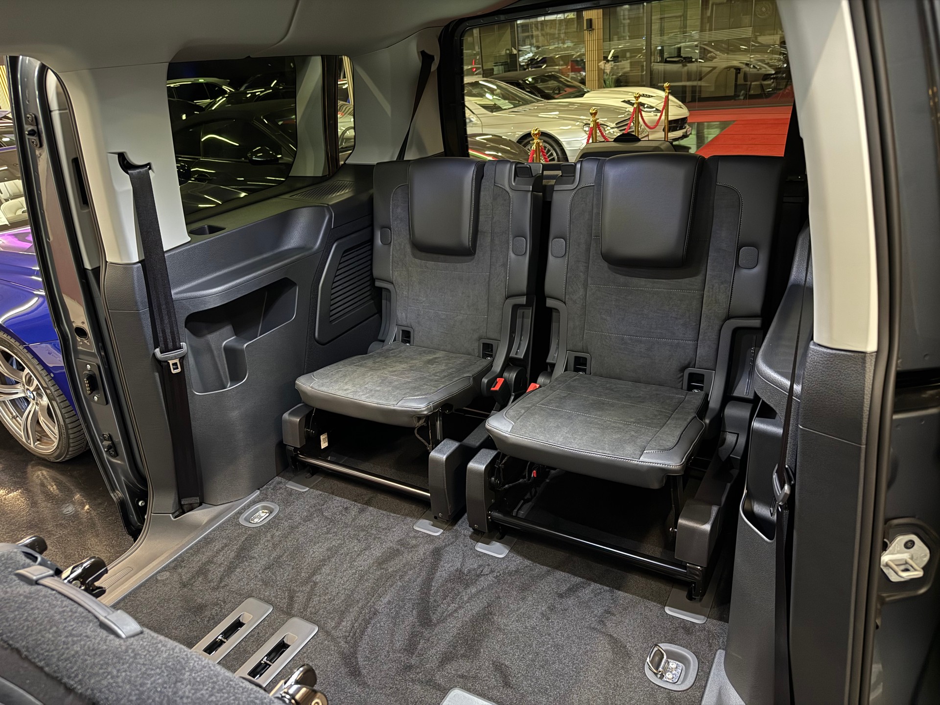 VW Caddy Maxi 1.5 TSI Plug in Hybrid Style DSG-image-12