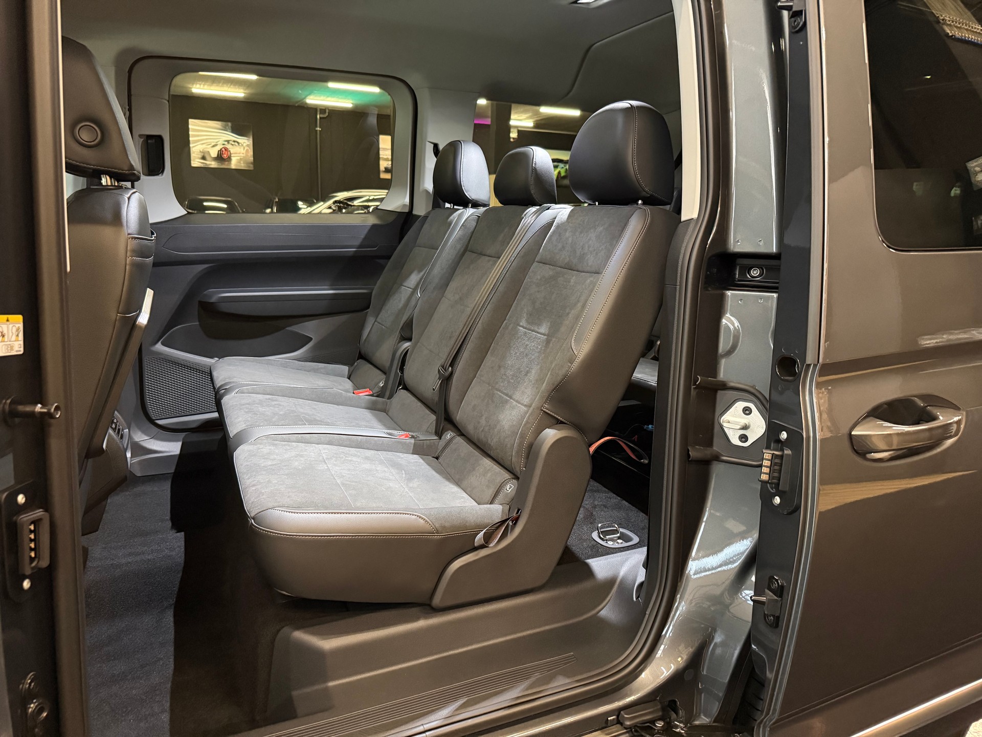 VW Caddy Maxi 1.5 TSI Plug in Hybrid Style DSG-image-10