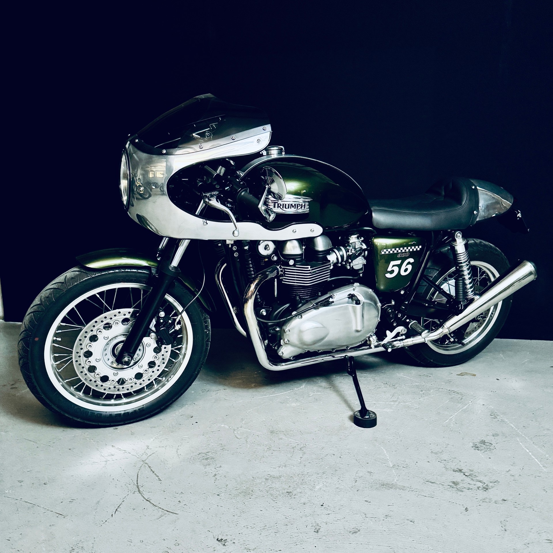 TRIUMPH Thruxton 900 i-showroom-element-1