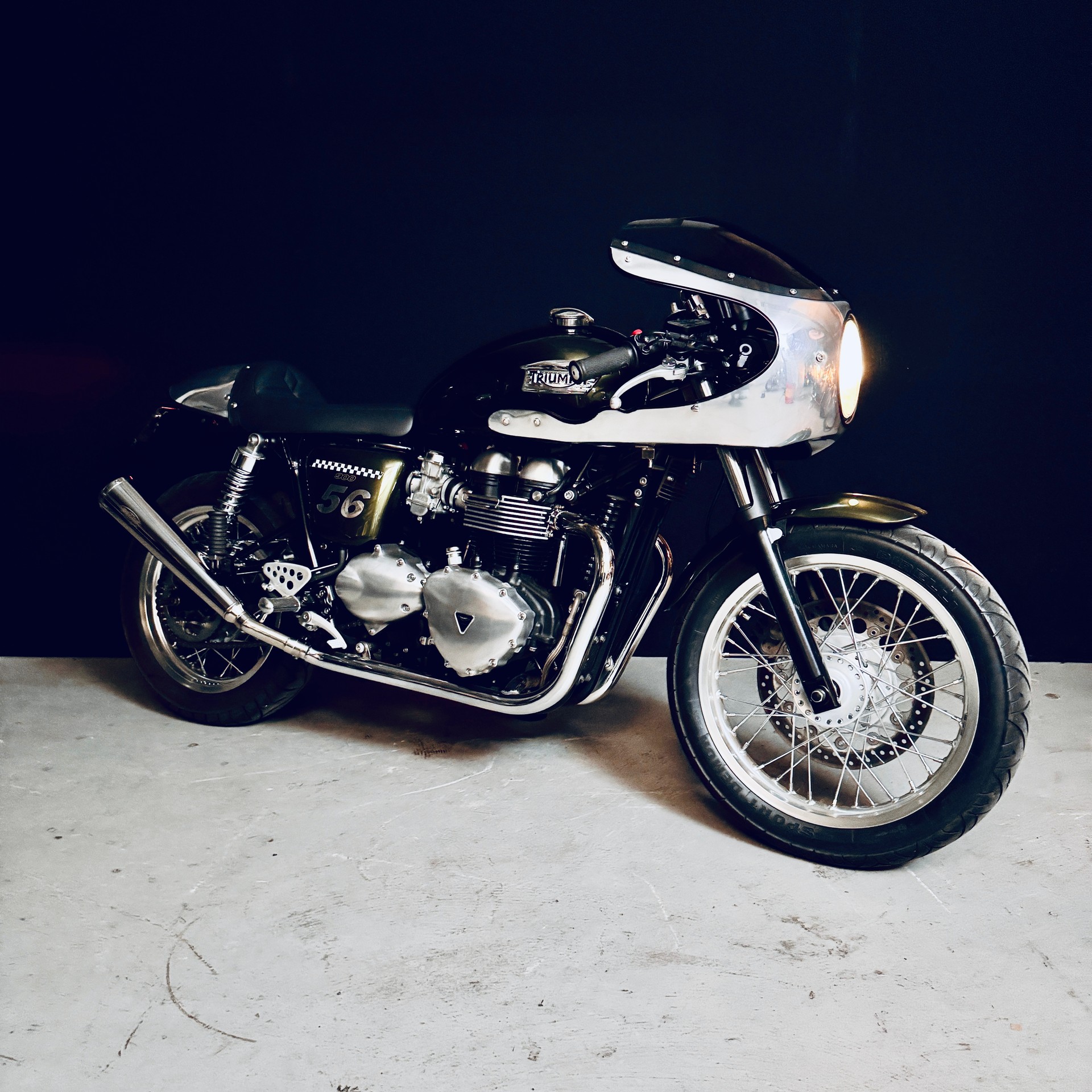 TRIUMPH Thruxton 900 i-showroom-element-2