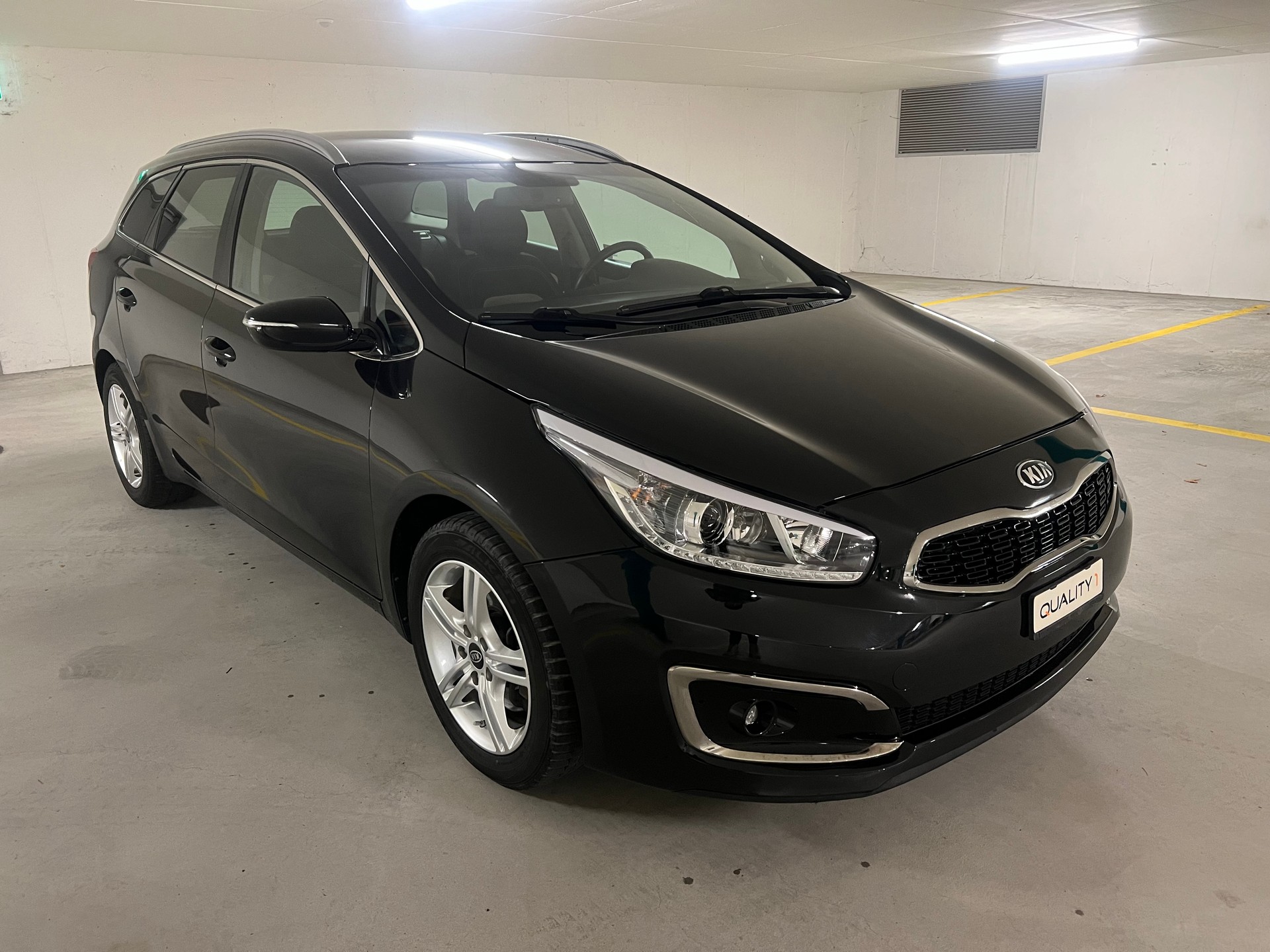 KIA Ceed Sportswagon 1.0 T-GDi Swiss Champion-image-2