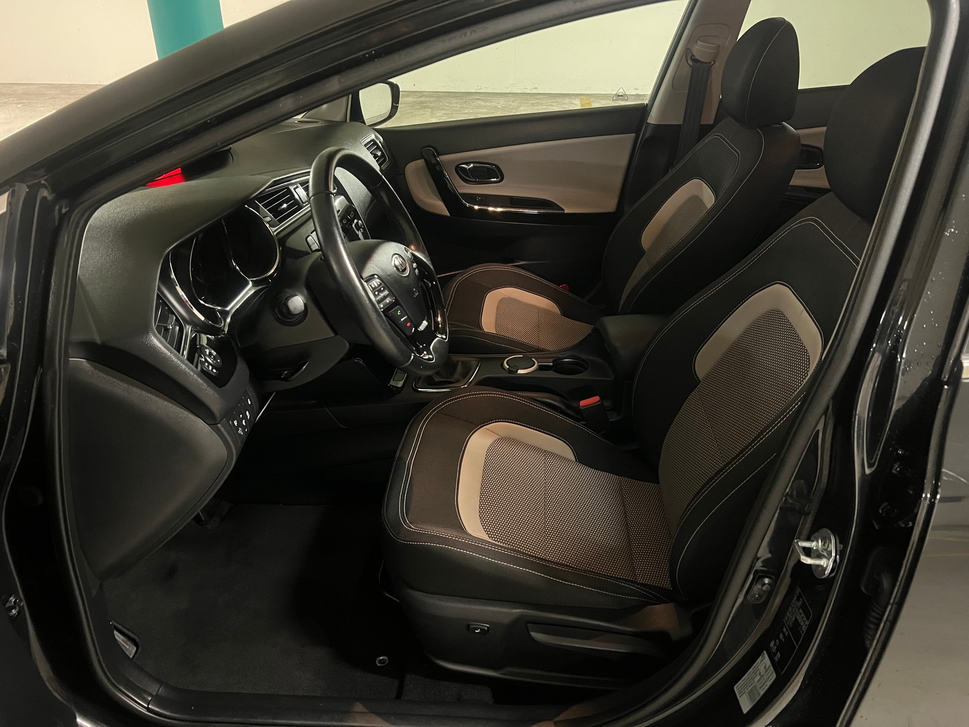 KIA Ceed Sportswagon 1.0 T-GDi Swiss Champion-image-7