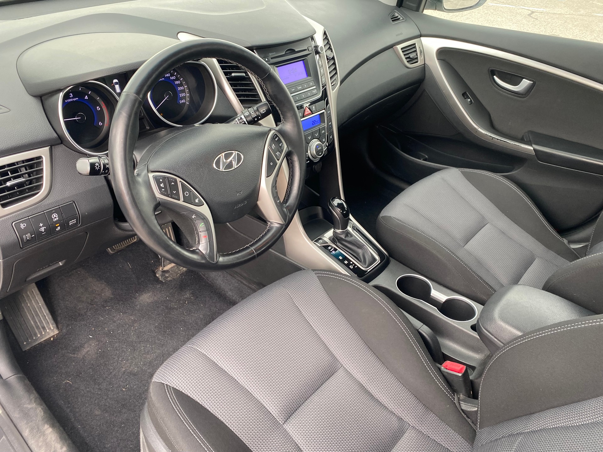 HYUNDAI i30 Wagon 1.6 CRDi Vertex Automatic DCT-image-4