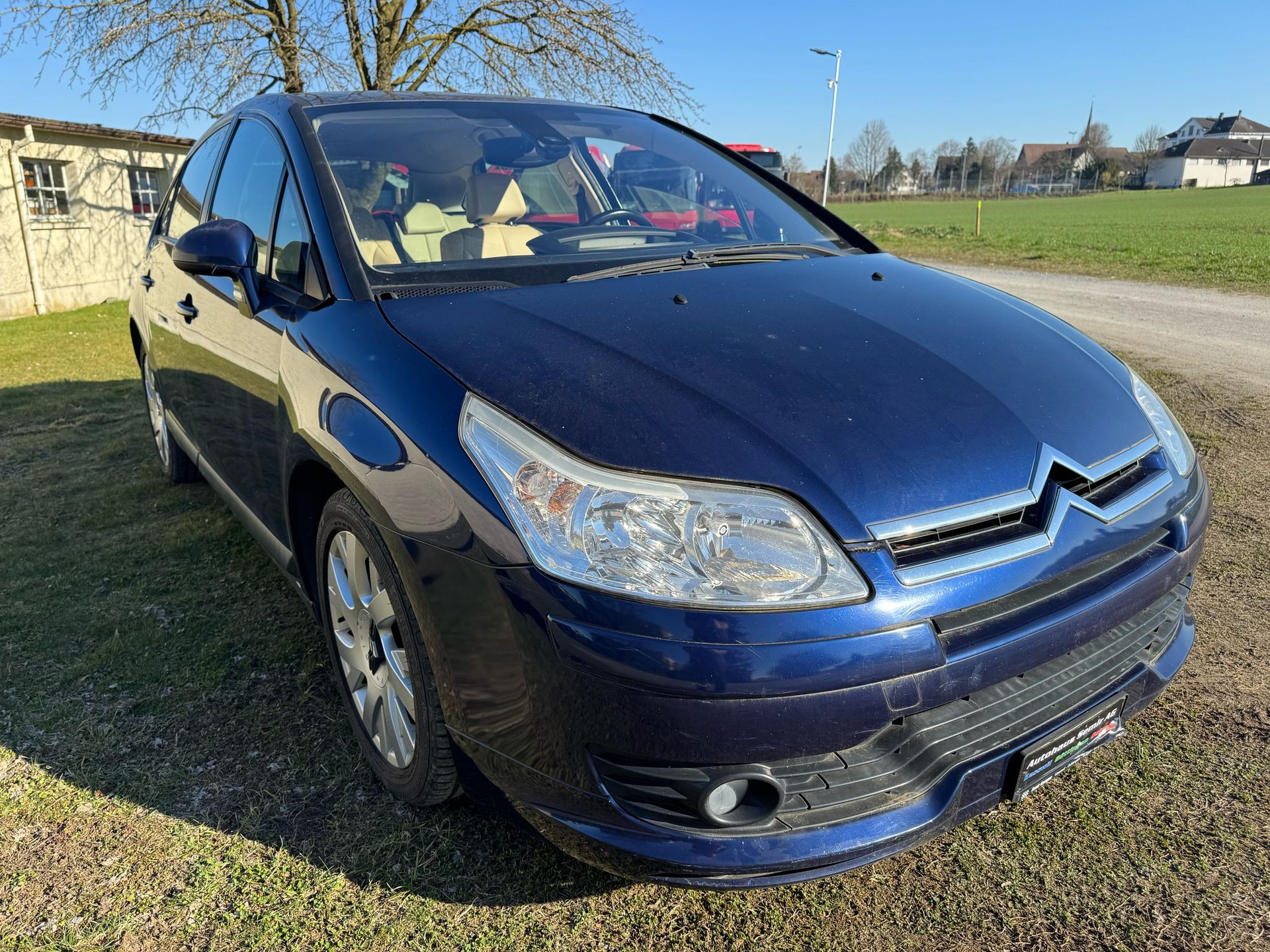 CITROEN C4 Berline 1.6 16V HDi VTR-image-0