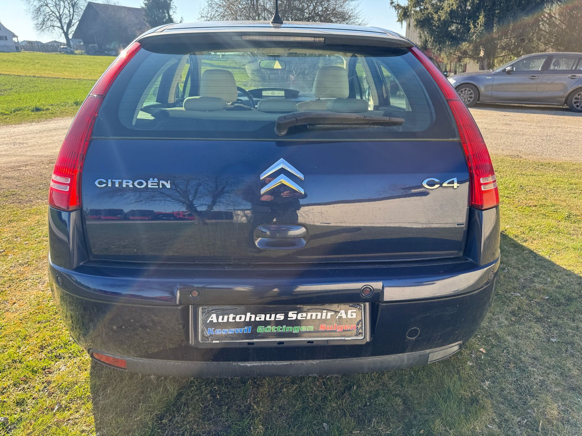 CITROEN C4 Berline 1.6 16V HDi VTR-image-7