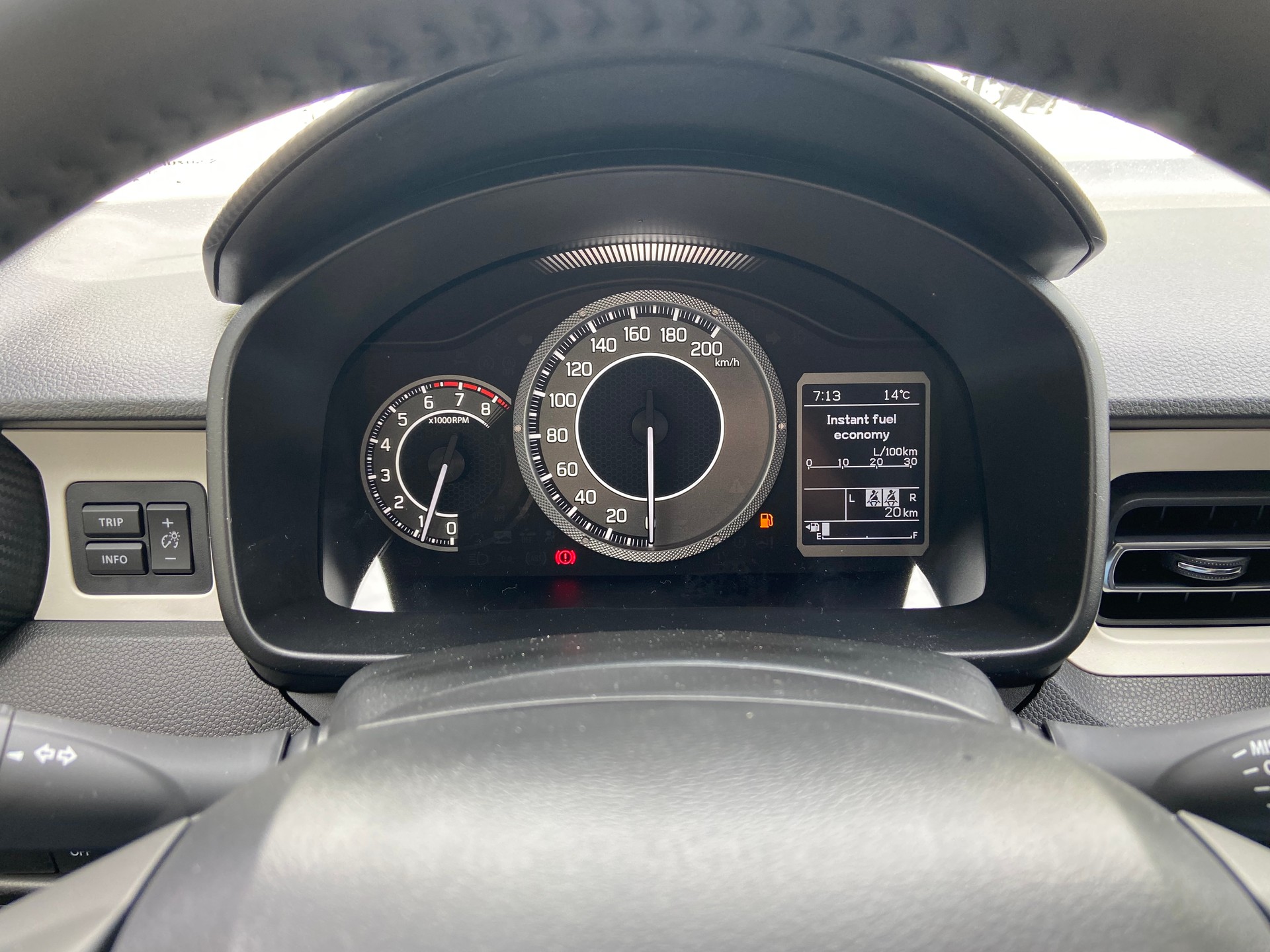 SUZUKI Ignis 1.2i Compact Top Hybrid 4x4-image-5