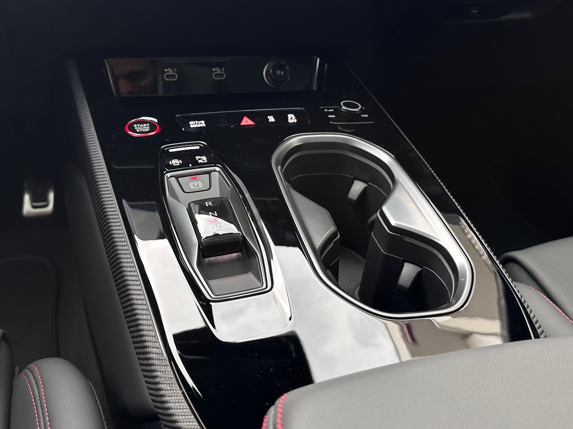 AUDI A6 Avant TFSI quattro 270 kW S tronic-image-7