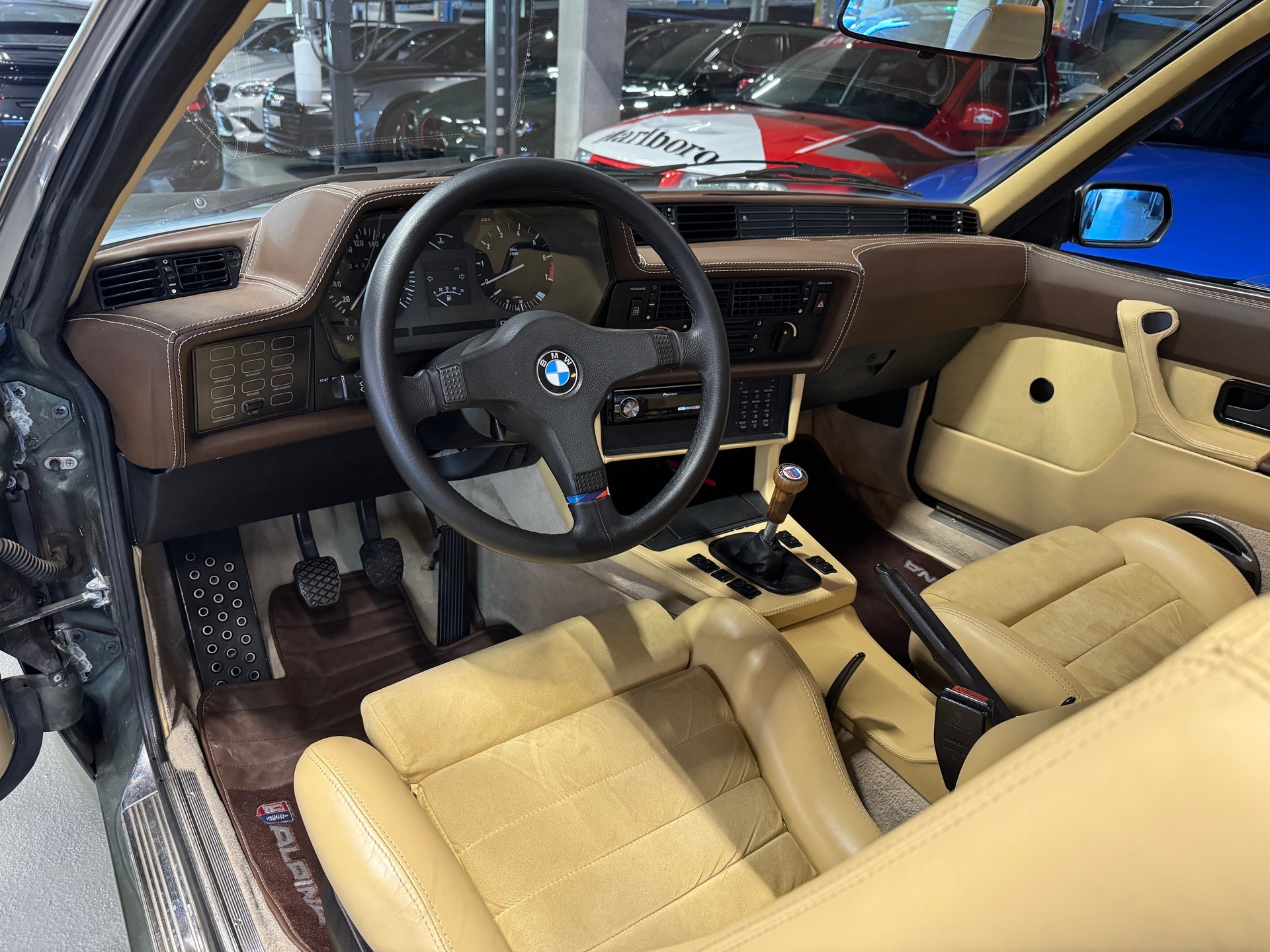 BMW 635 CSI-image-6
