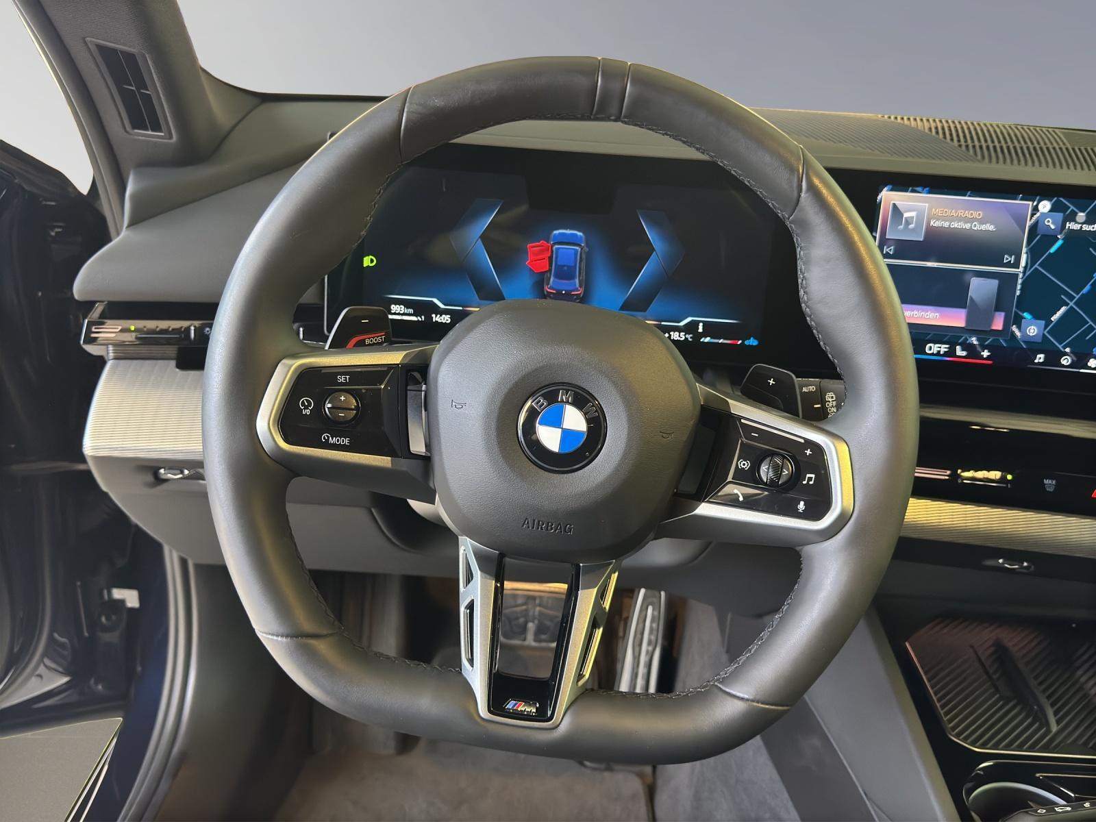 BMW 520d xDrive Touring-image-11