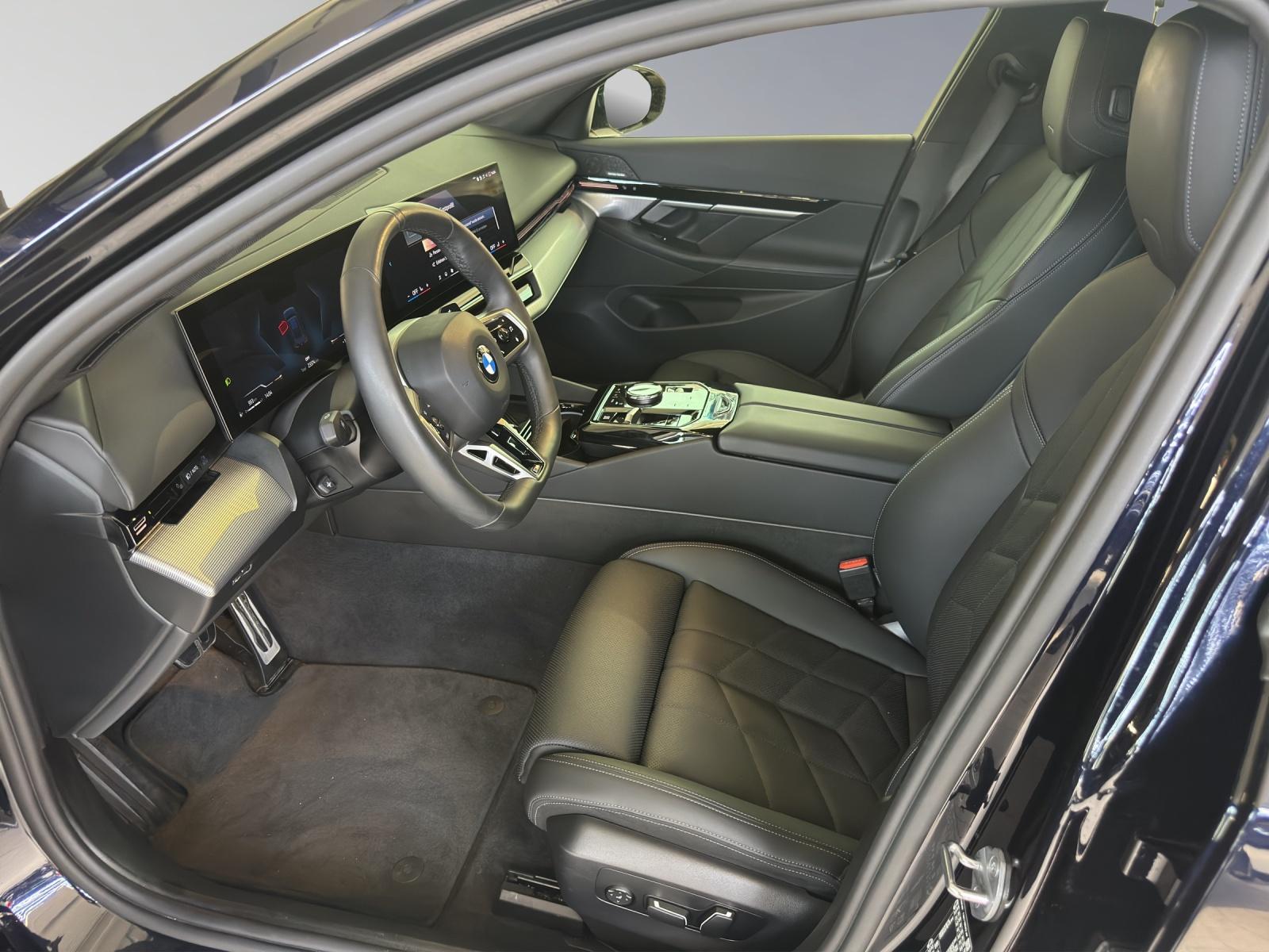 BMW 520d xDrive Touring-image-9