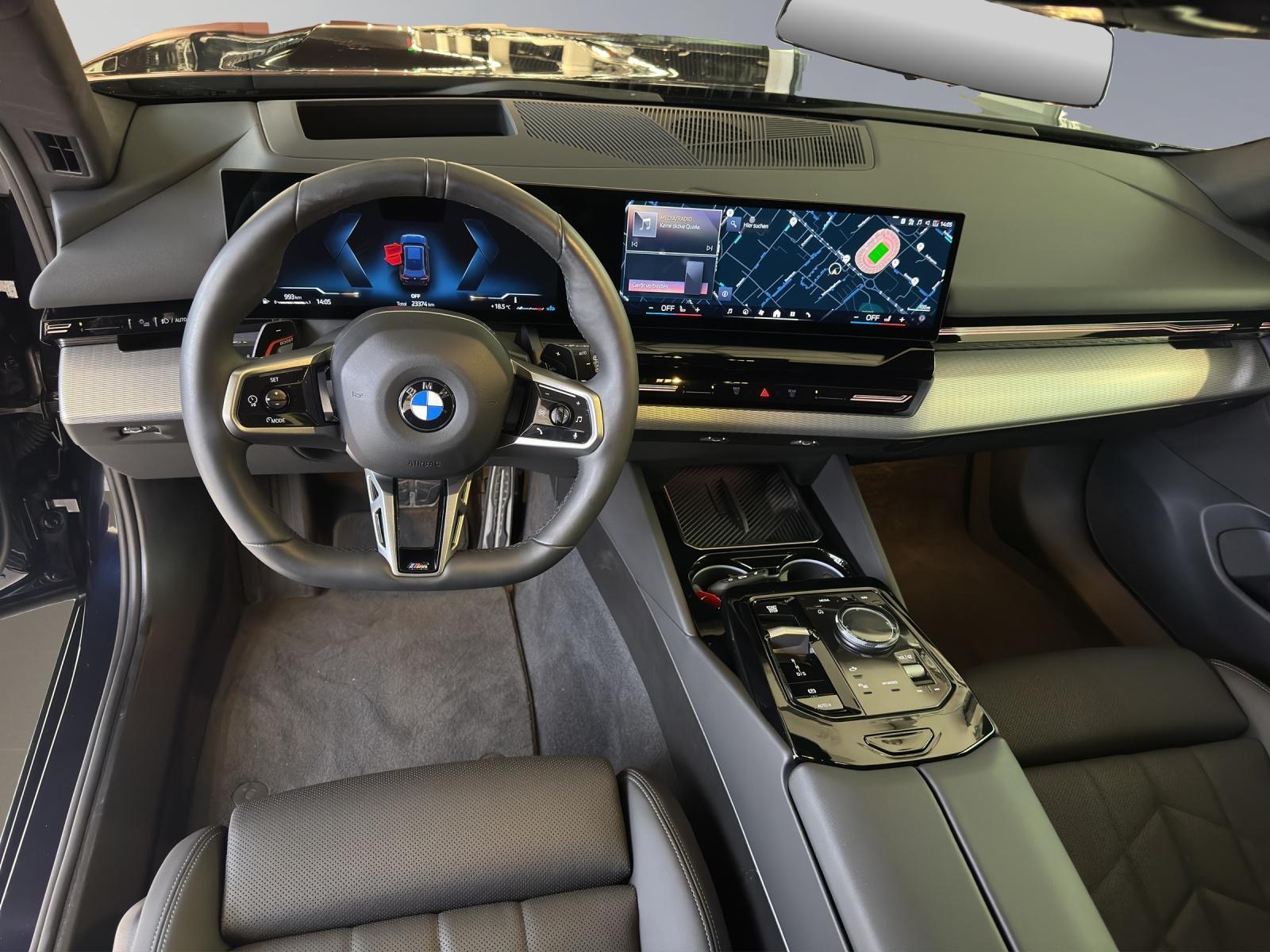 BMW 520d xDrive Touring-image-8