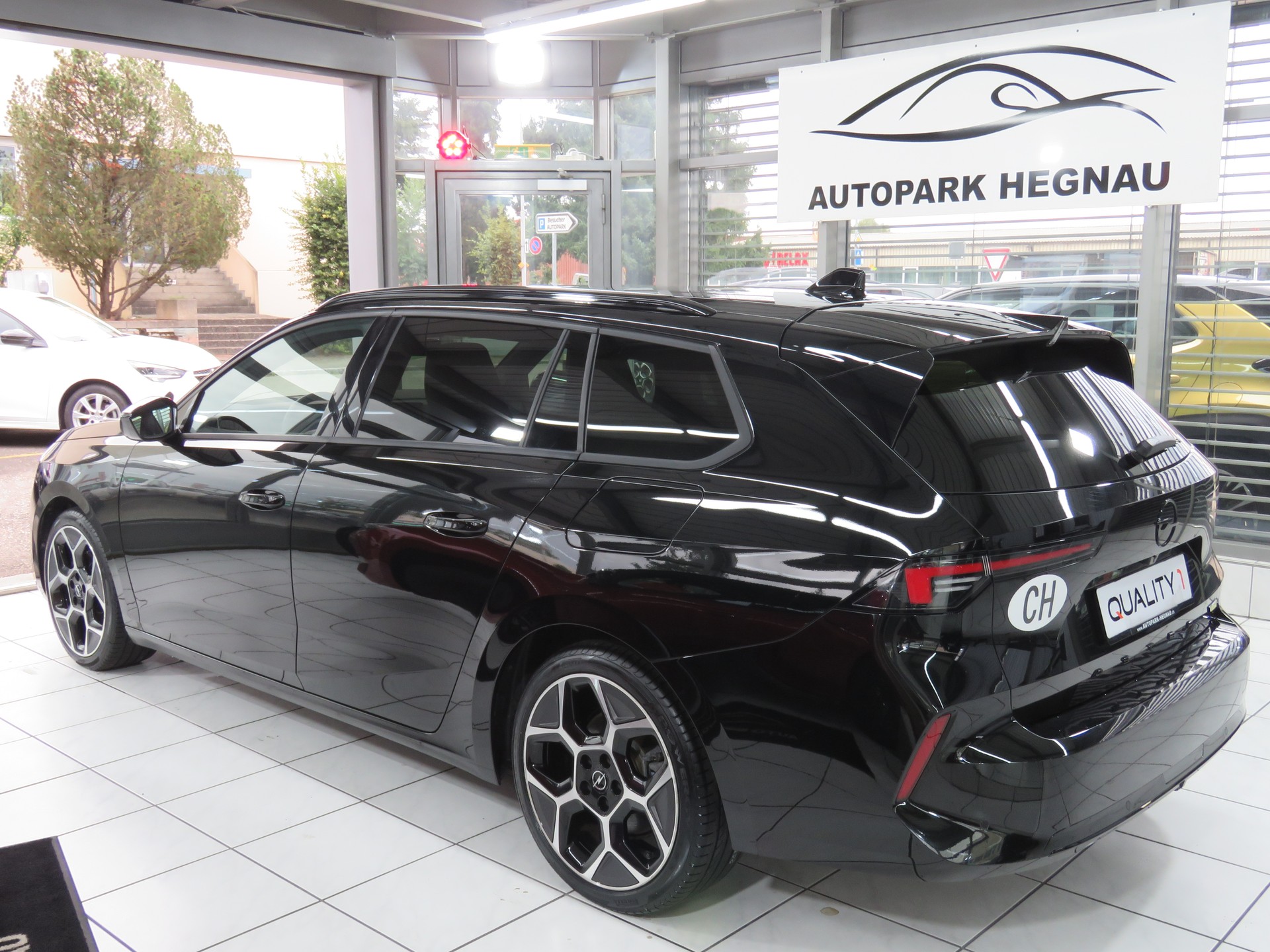 OPEL Astra Sports Tourer 1.6 PHEV Turbo GSe (Automat)-image-7