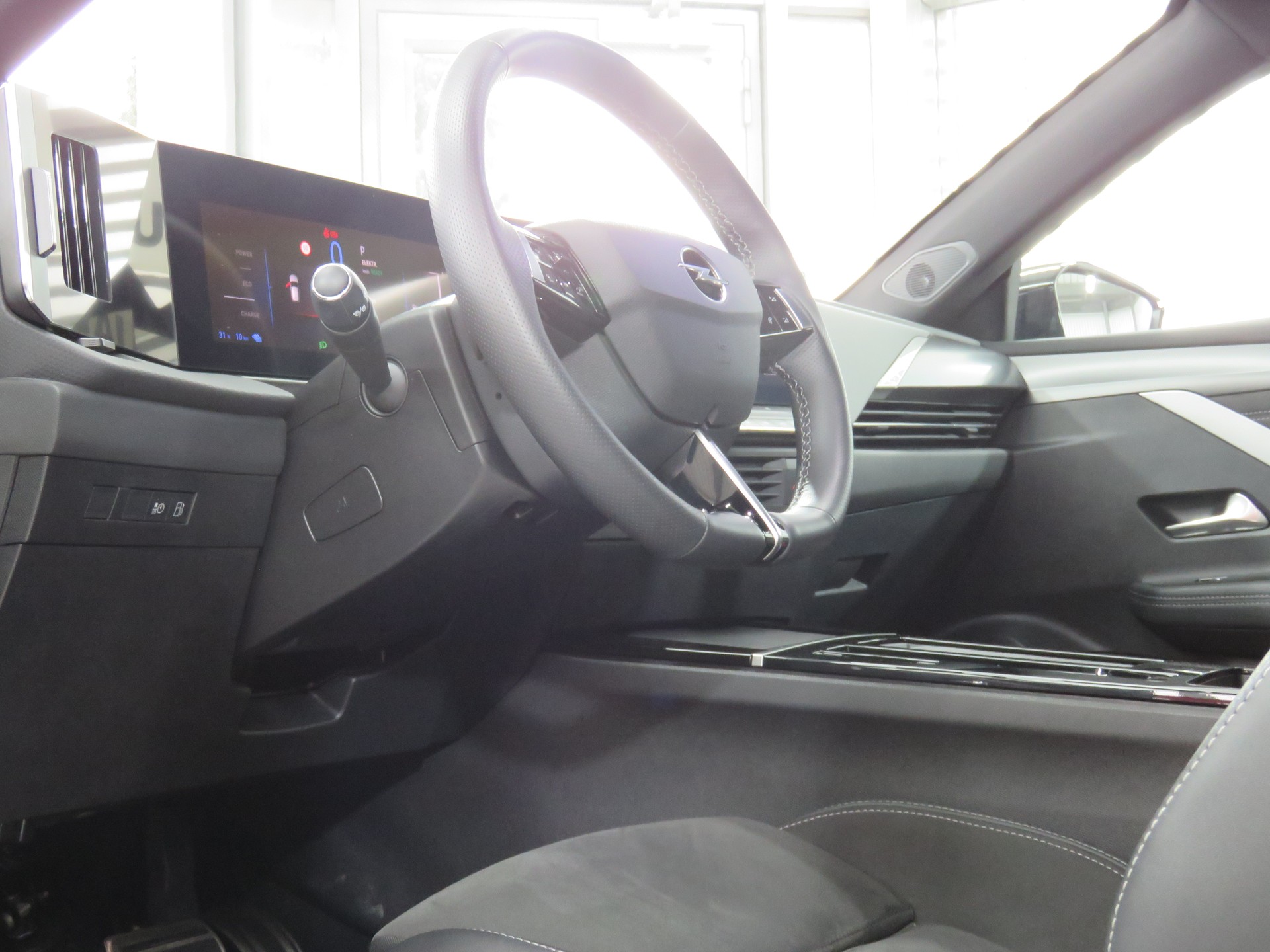 OPEL Astra Sports Tourer 1.6 PHEV Turbo GSe (Automat)-image-8