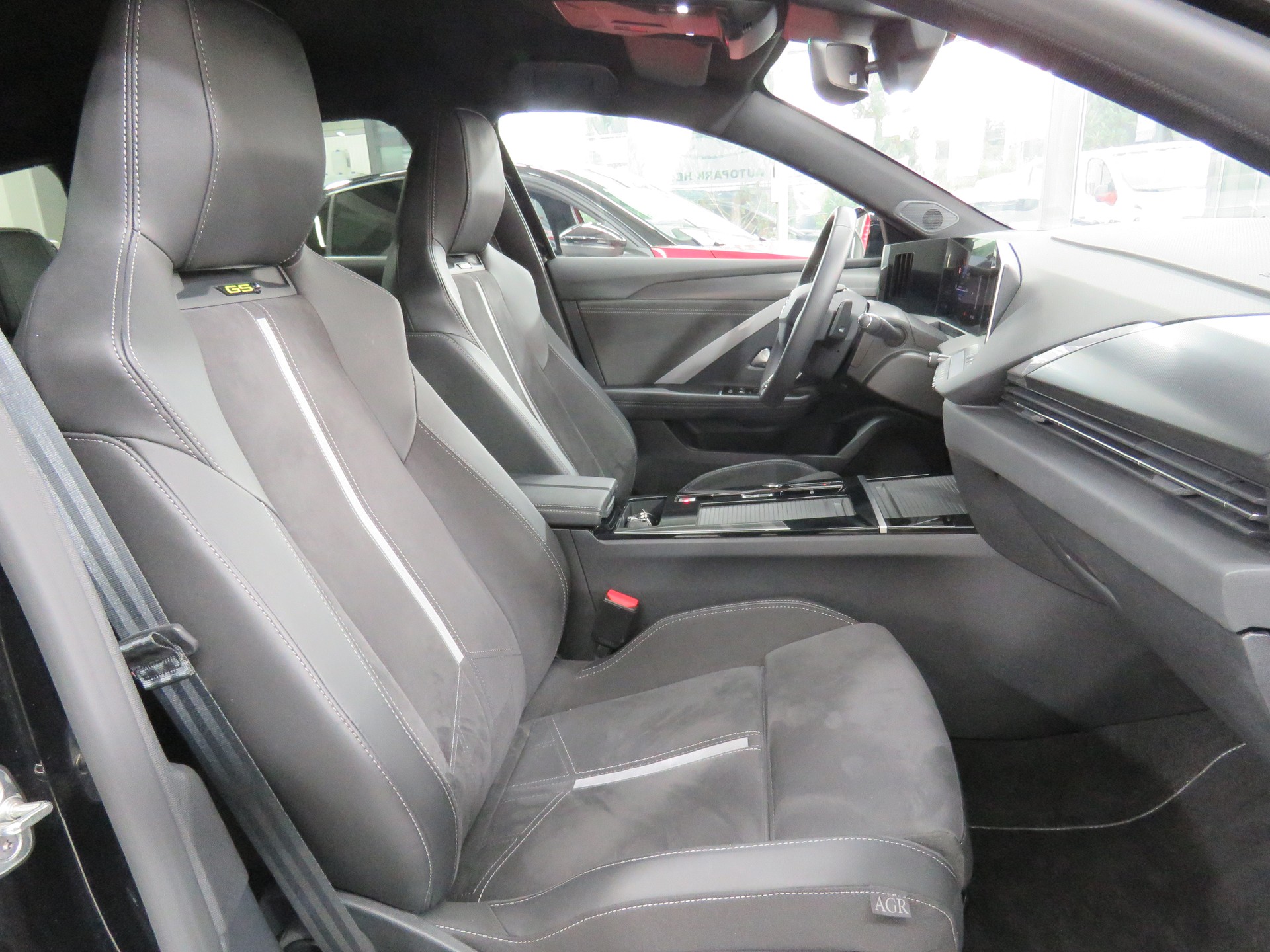 OPEL Astra Sports Tourer 1.6 PHEV Turbo GSe (Automat)-image-11