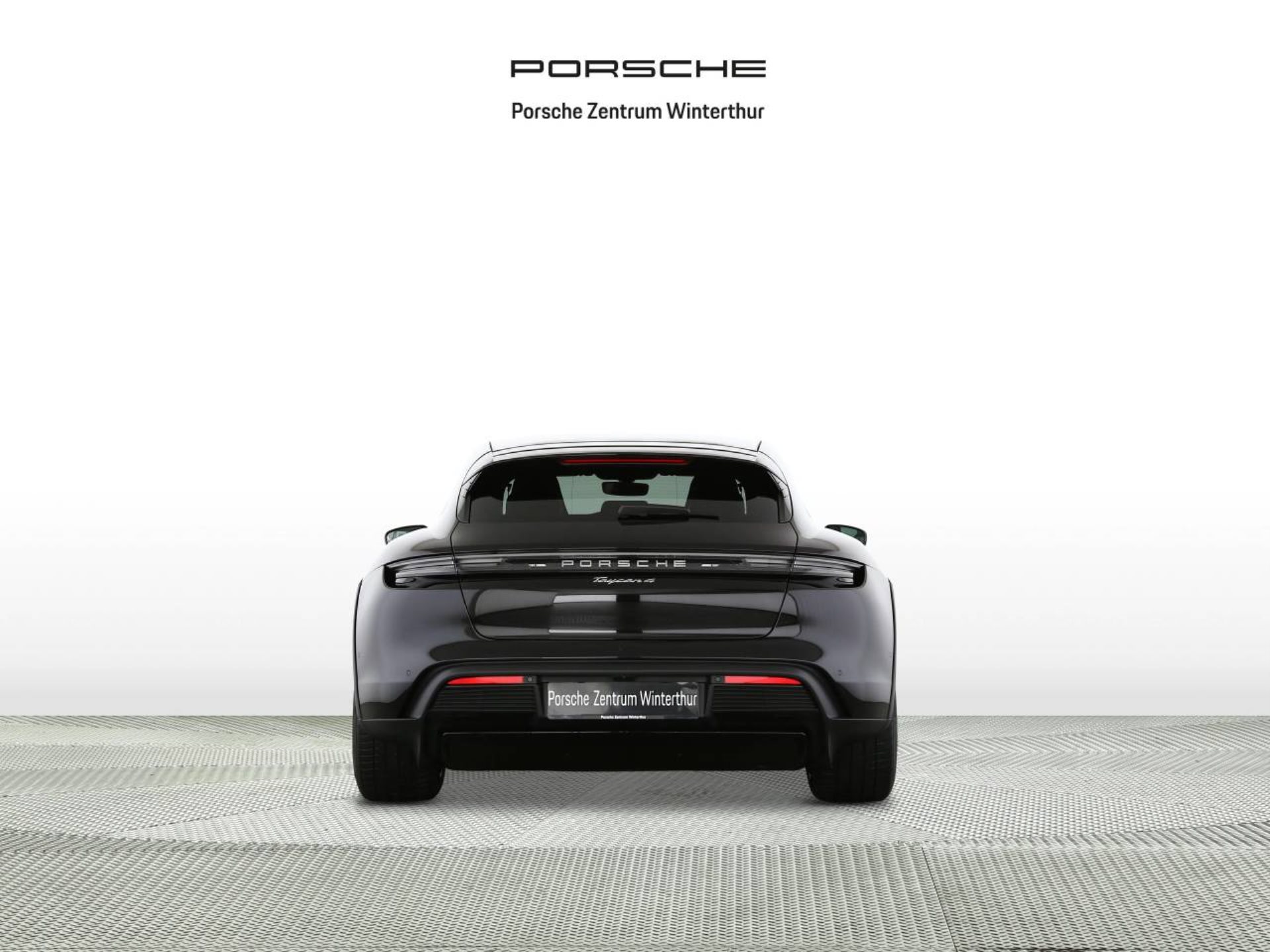 PORSCHE Taycan 4 Cross Turismo-image-6