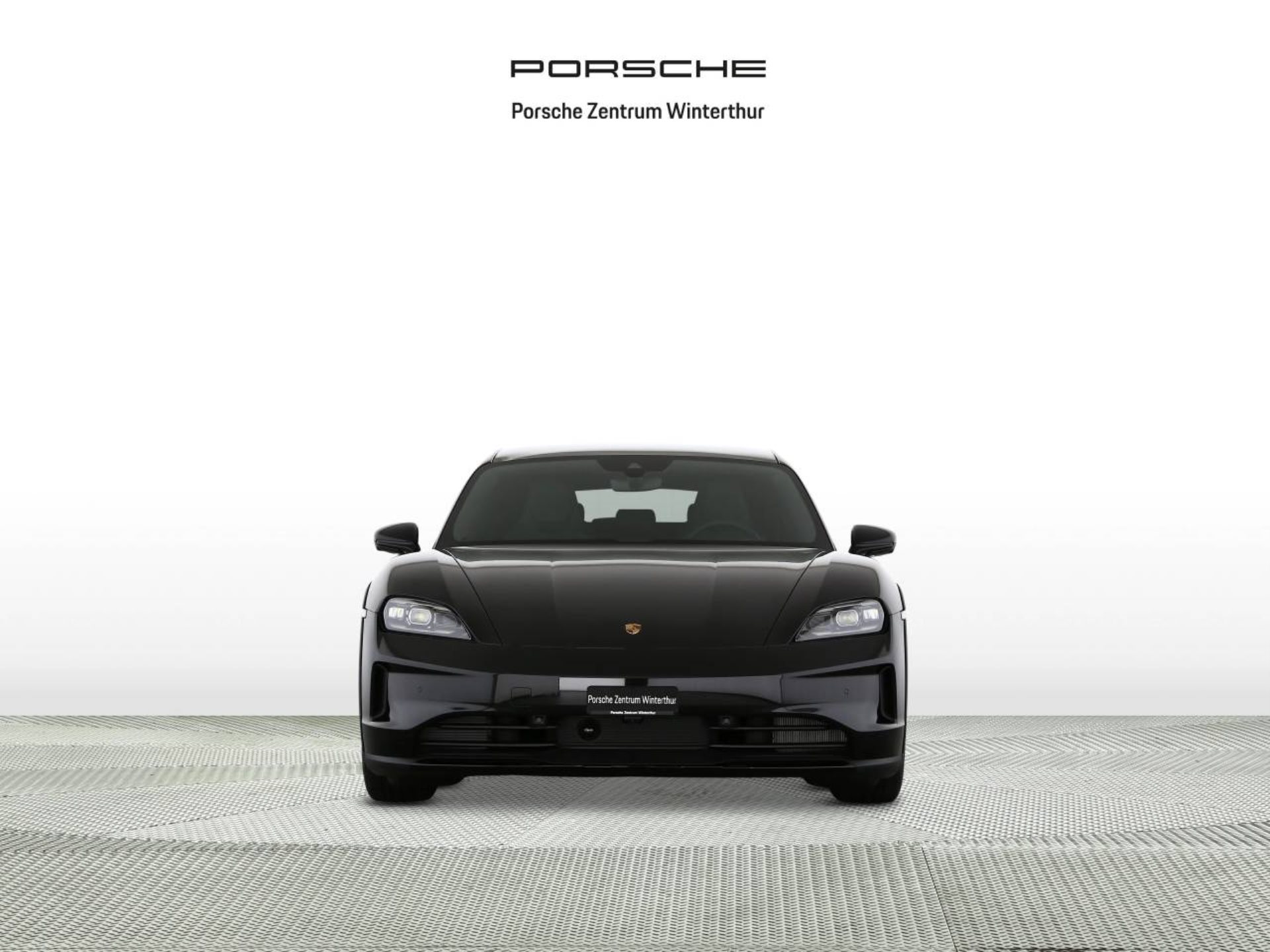 PORSCHE Taycan 4 Cross Turismo-image-5