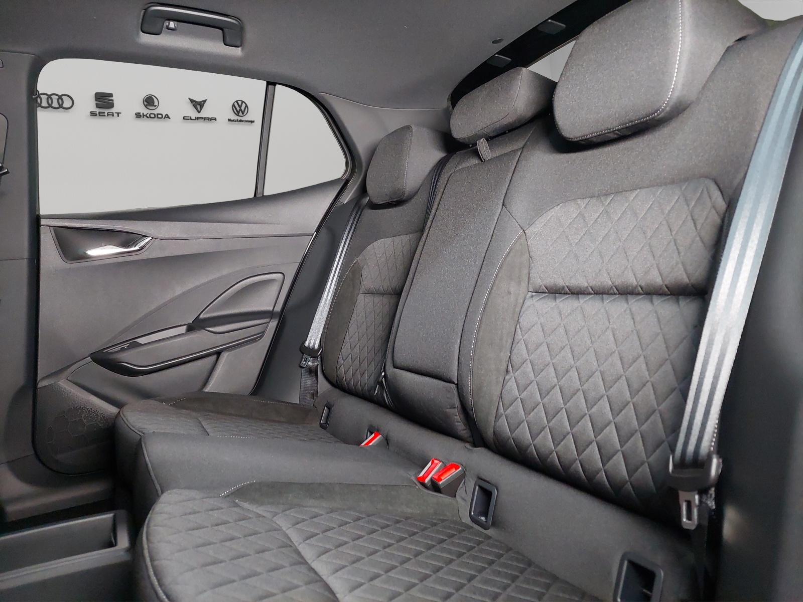 SKODA Fabia 1.0 TSI Monte Carlo DSG-image-8