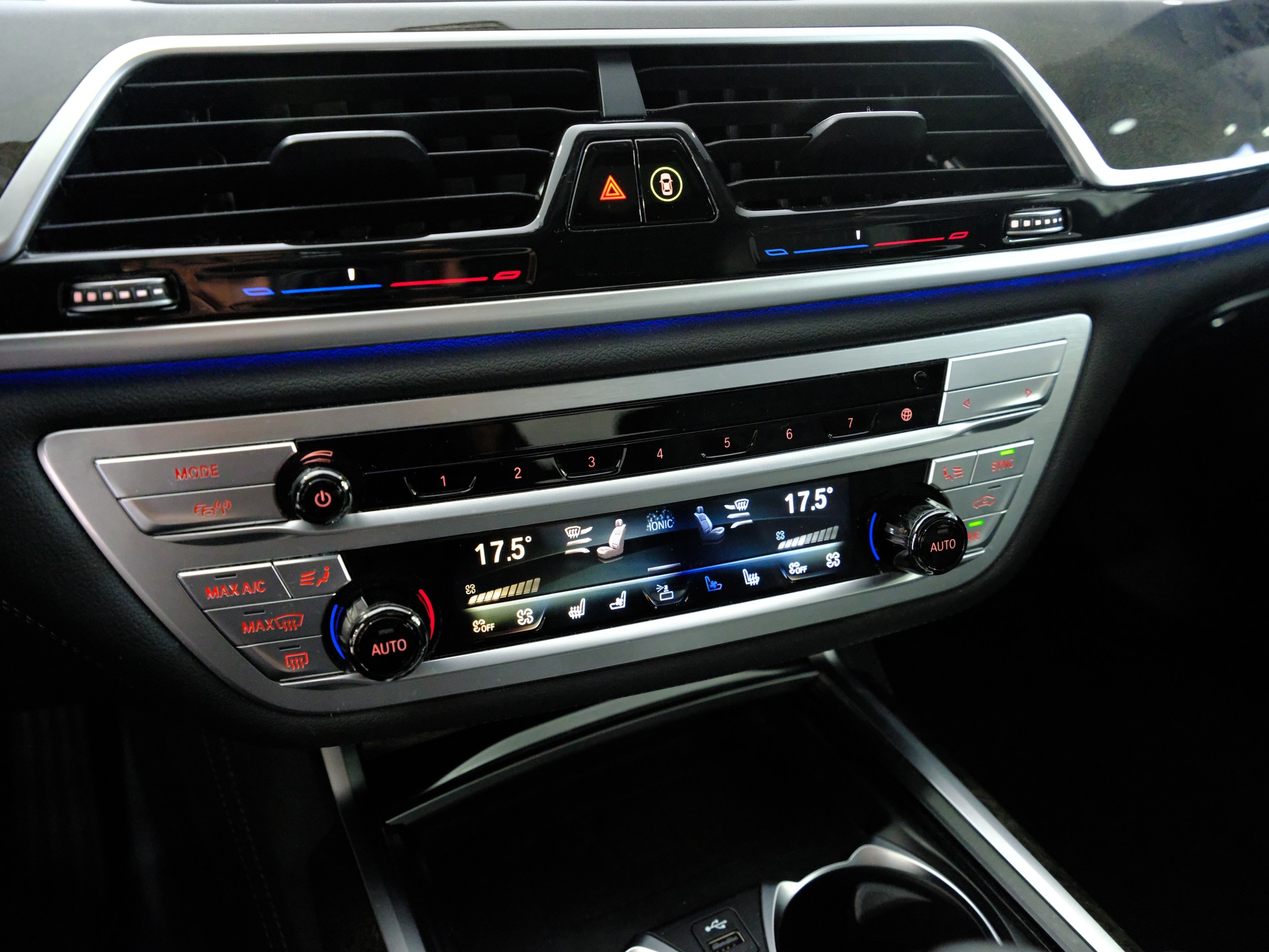 BMW 730Ld xDrive Steptronic-image-13