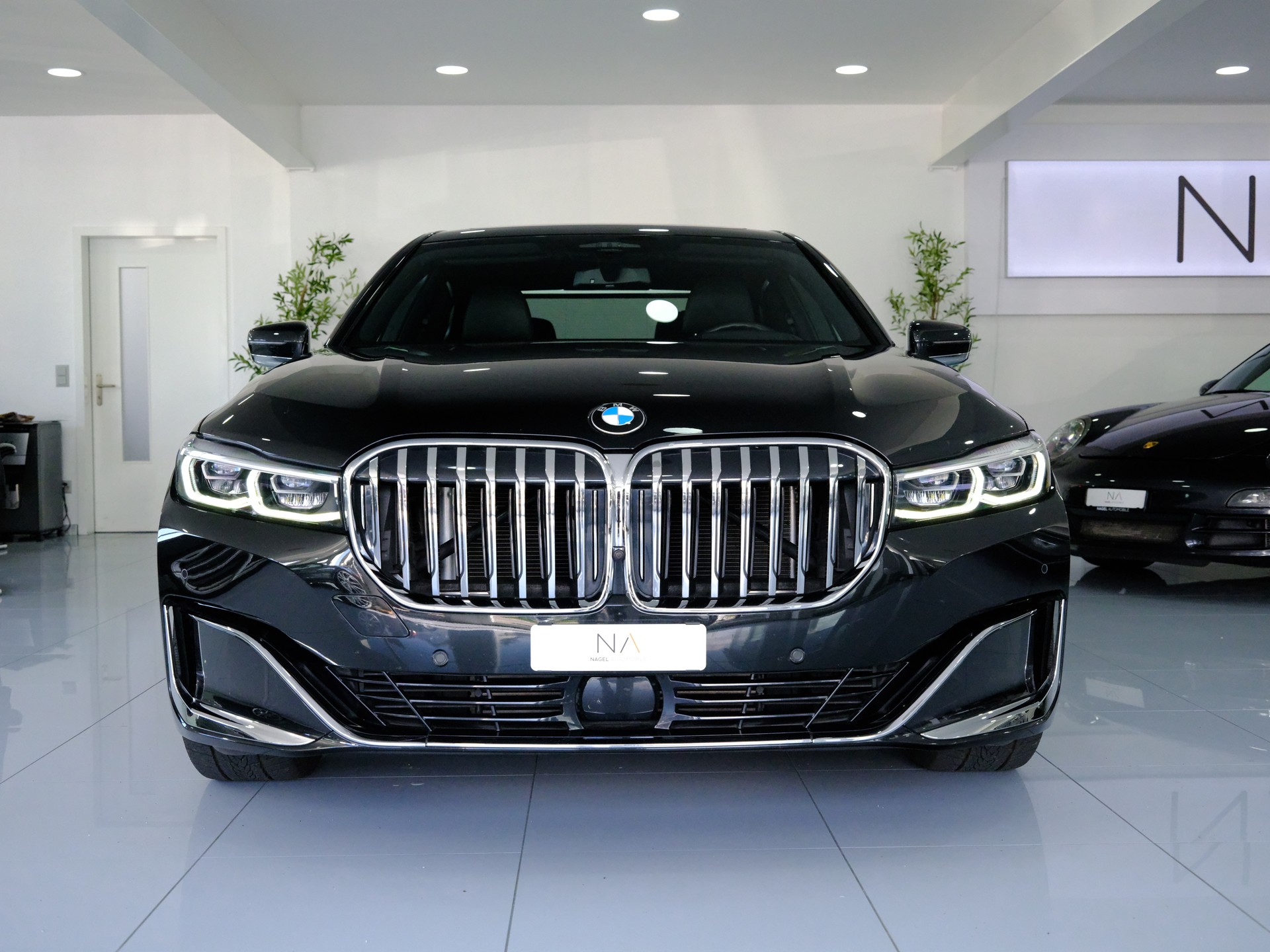 BMW 730Ld xDrive Steptronic-image-2
