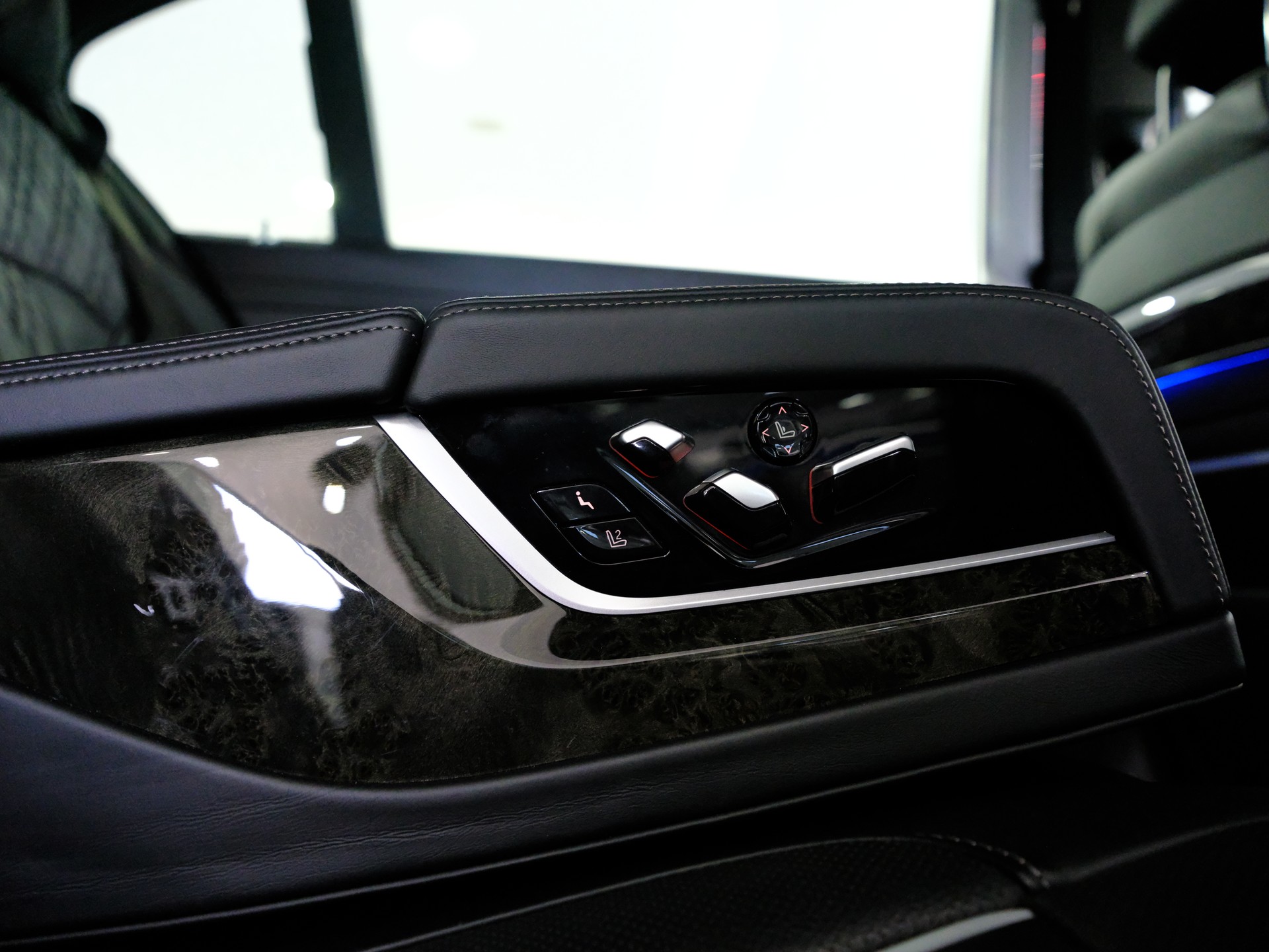 BMW 730Ld xDrive Steptronic-image-19