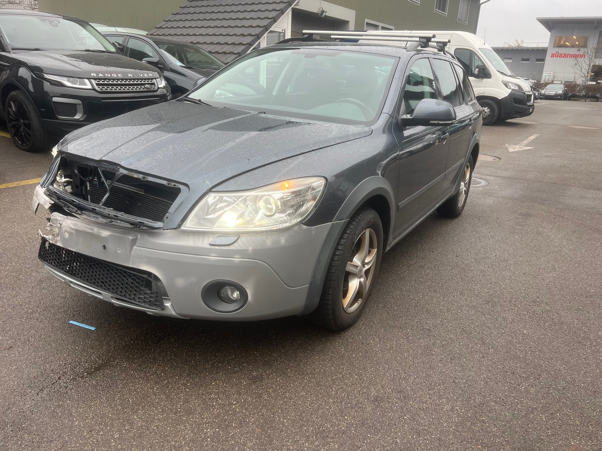 SKODA Octavia Combi 1.8 TSI Scout 4x4-image-1