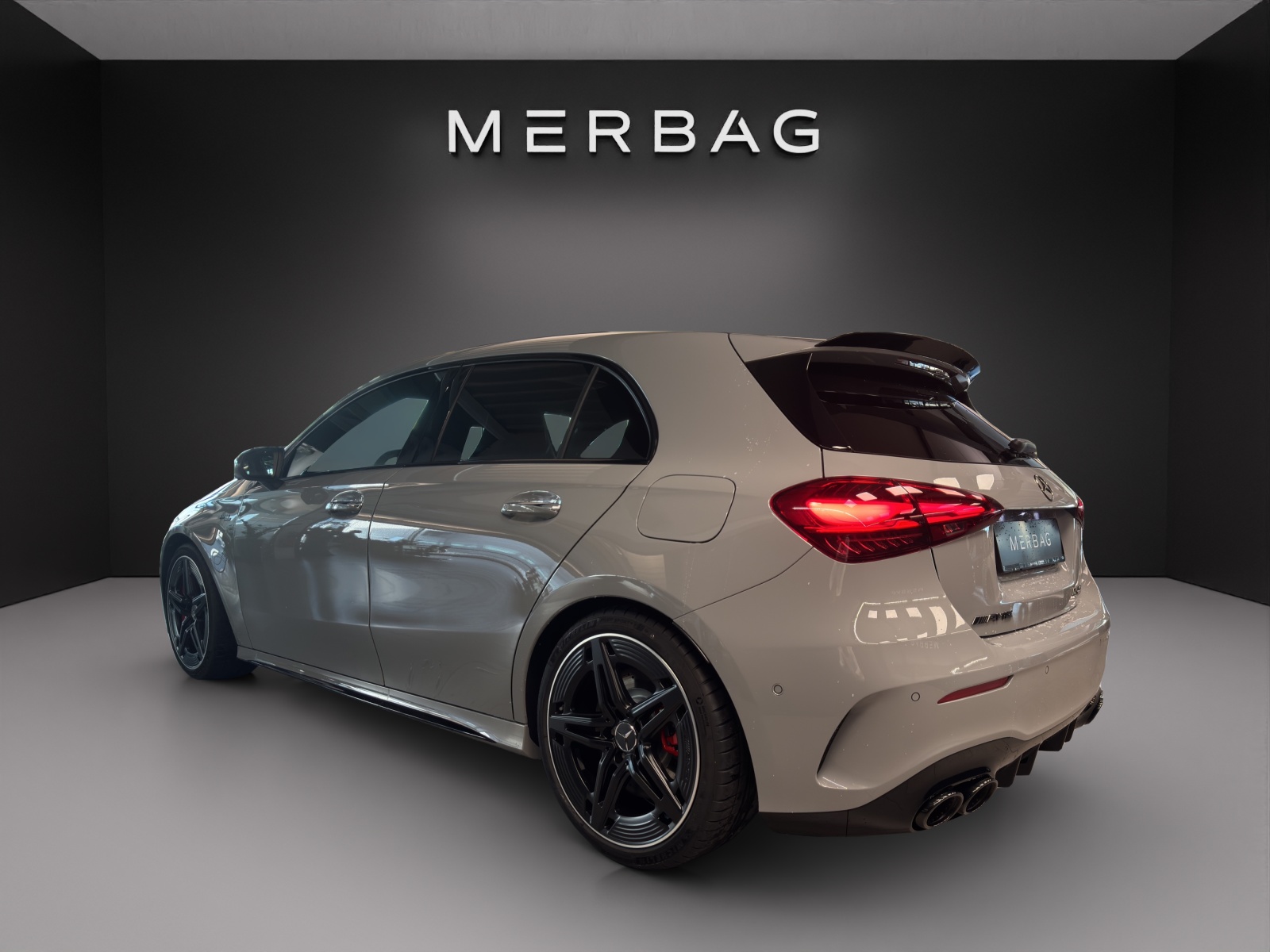 MERCEDES-BENZ A AMG 45 S 4Matic 8G-DCT-image-3