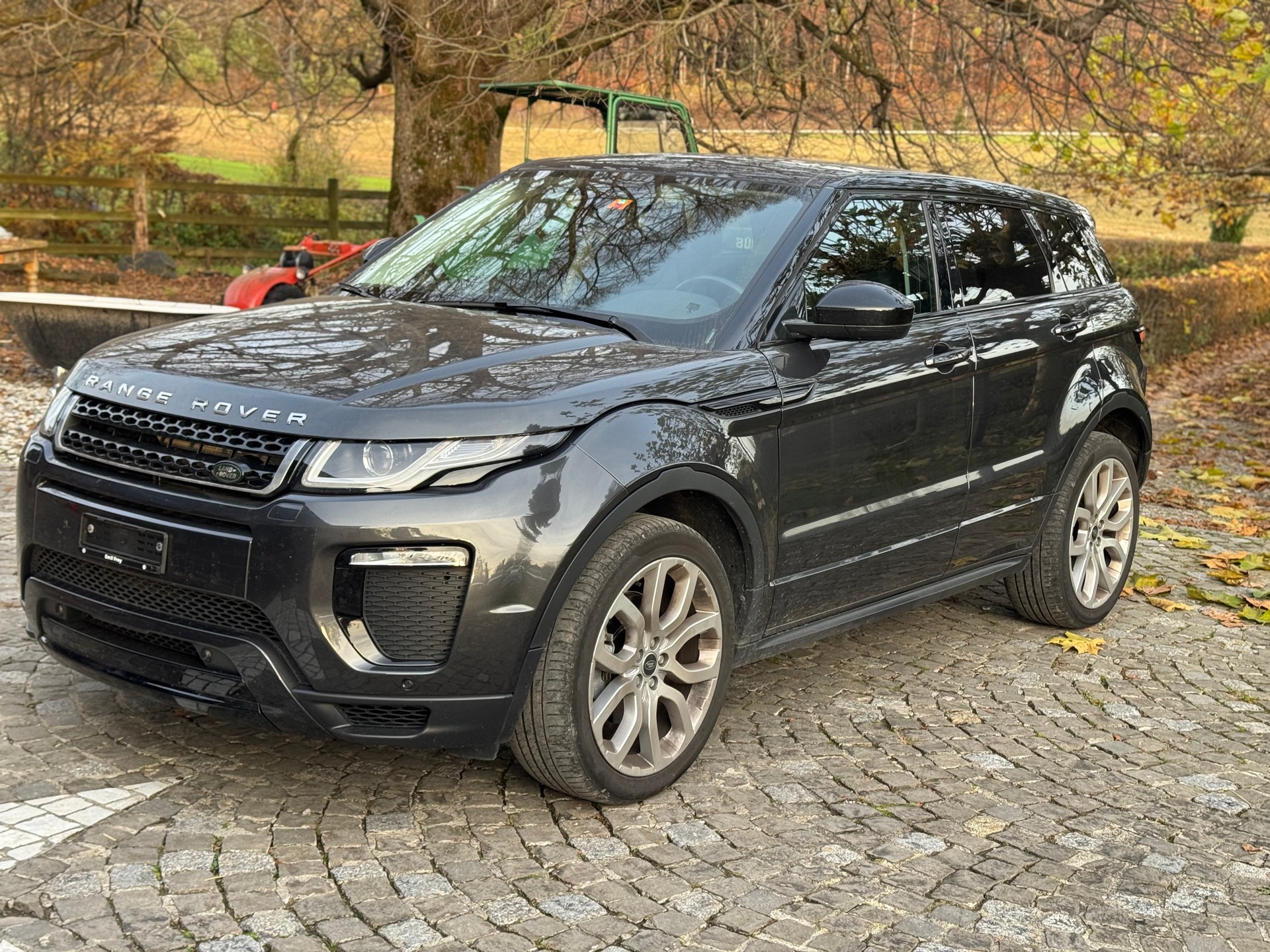 LAND ROVER Range Rover Evoque 2.0 Si4 SE Dynamic AT9-image-1