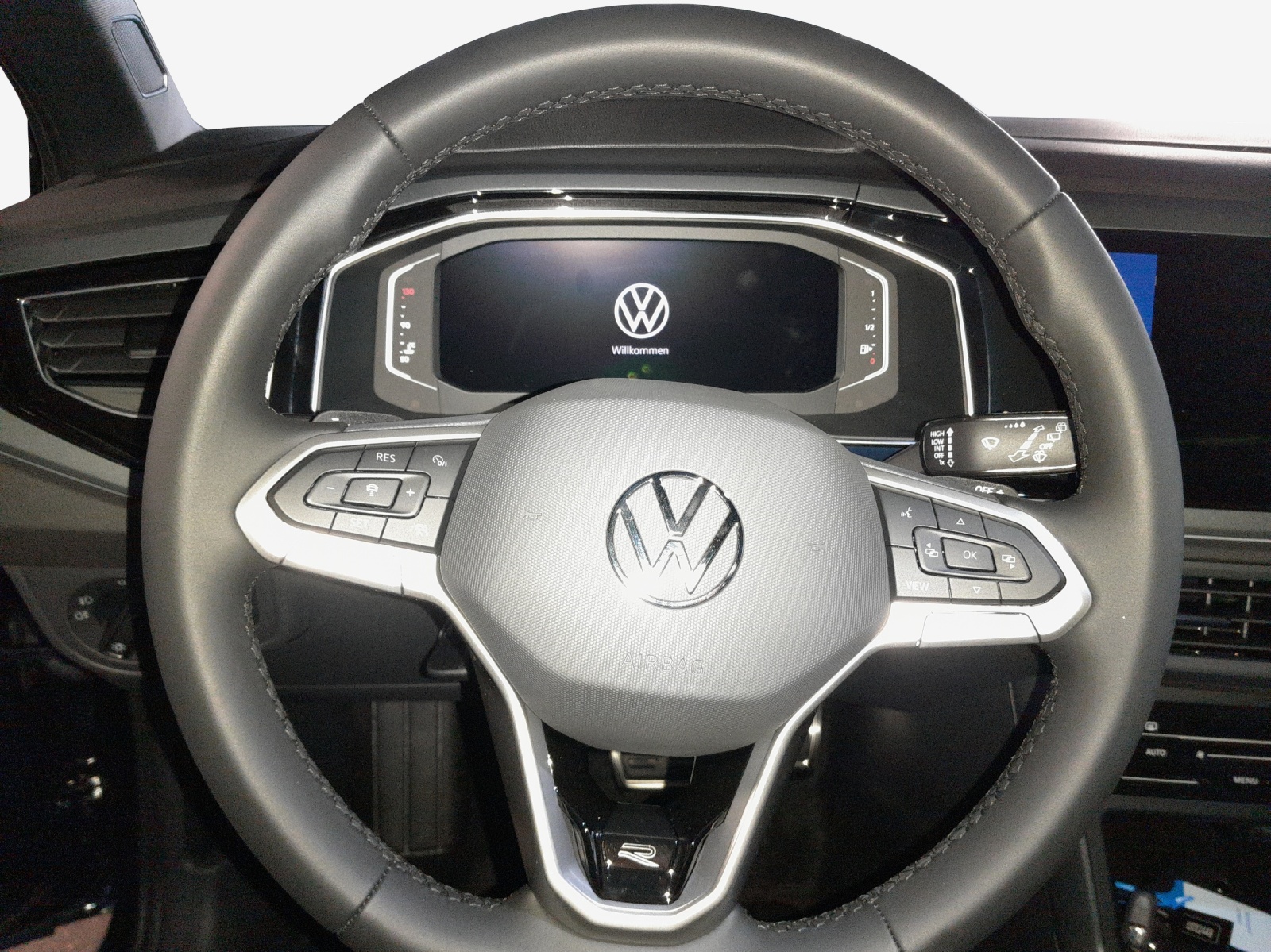VW Polo 1.0 TSI R-Line DSG-image-9